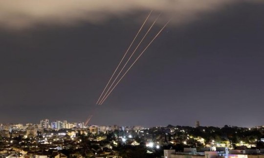 اولین تصویر ماهواره‌ای از میزان خسارت موشک‌های ایرانی به پایگاه هوایی اسرائیل