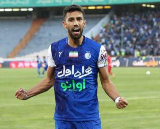 رضاوند مقابل الهلال: هافبک استقلال به بازی رسید