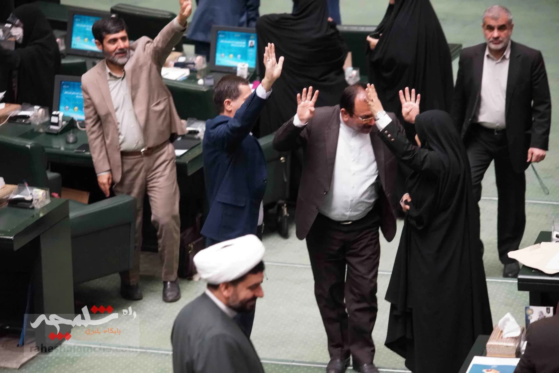 گام بزرگ امروز مجلس برای دفاع از حقوق زنان +تصاویر — تصویر 56