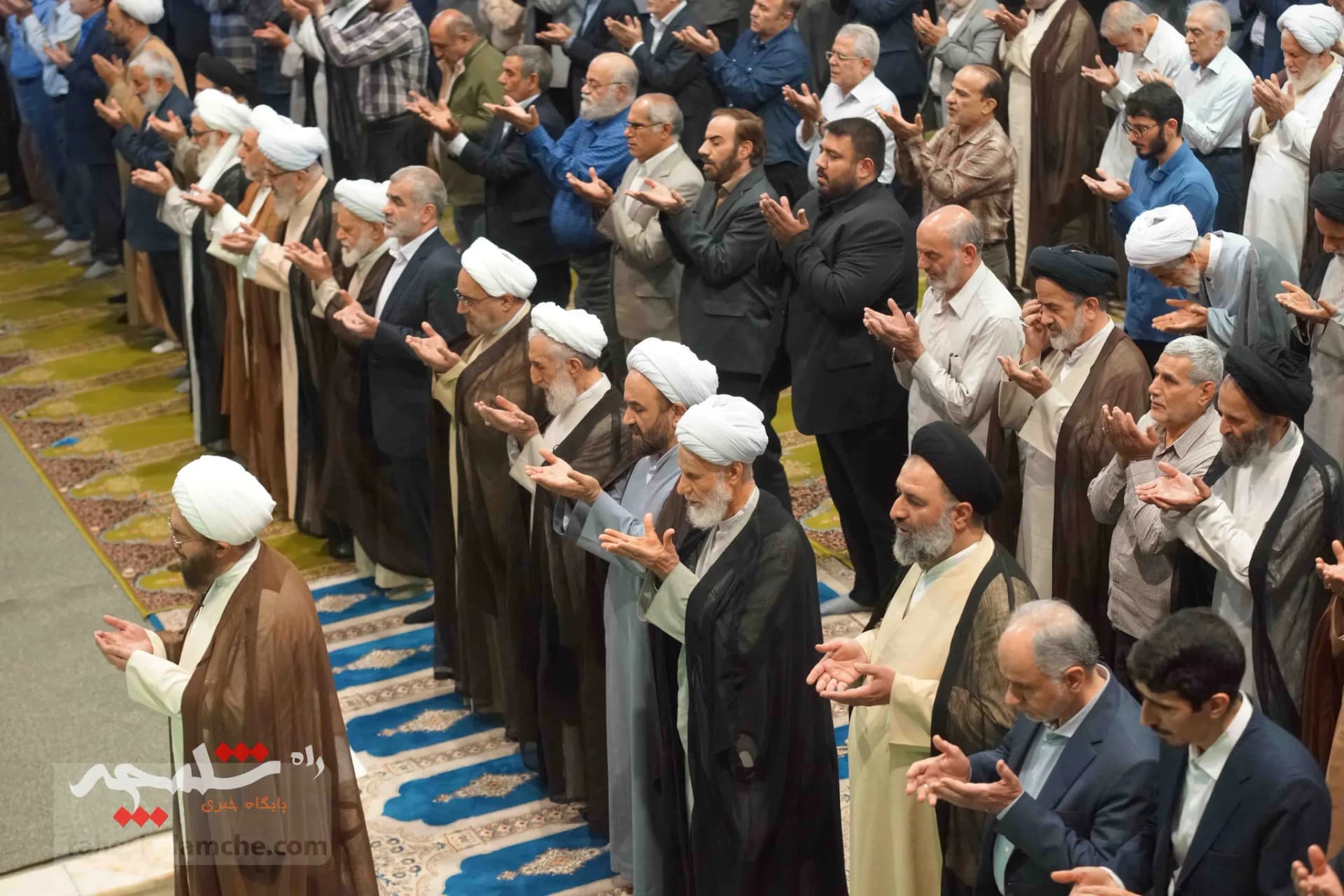 نماز جمعه پرشکوه این هفته تهران در دانشگاه تهران برگزار شد +تصاویر — تصویر 40