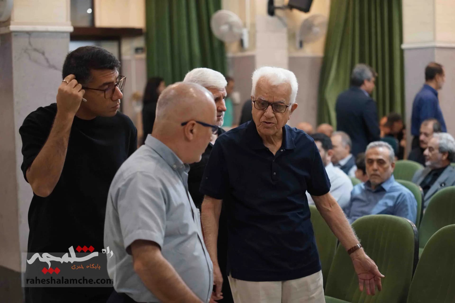 چه کسانی در مراسم ختم «سارا طاووسی» حضور داشتند؟ +تصاویر — تصویر 32