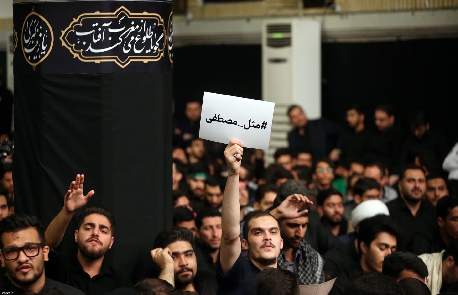 گزارش تصویری عزاداری هیئت‌های دانشجویی در حضور رهبر انقلاب — تصویر 42