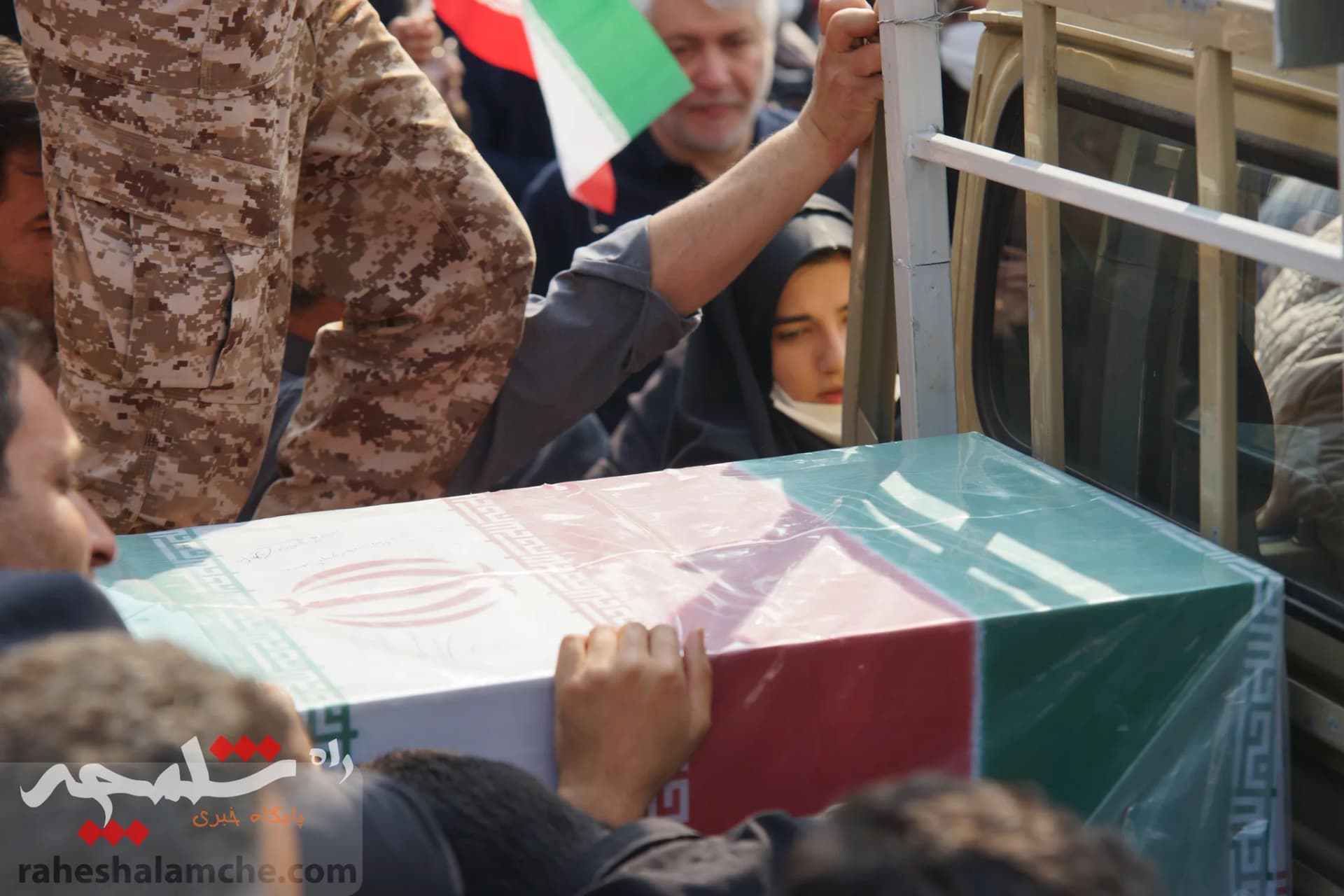 راهپیمایی عظیم تهرانیها با شعار؛ «سپاه انقلابی، انتقام انتقام» +تصاویر — تصویر 22