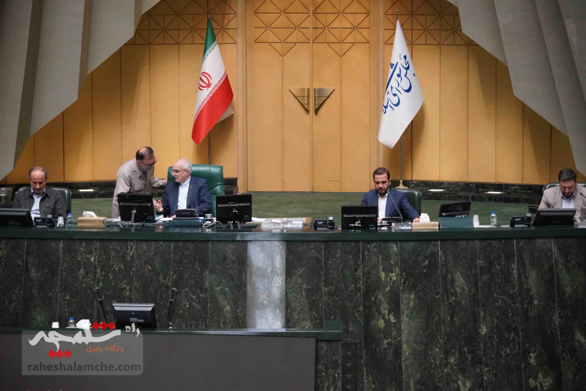 گزارش تصویری صحن علنی در روزهای پایانی مجلس یازدهم — تصویر 5