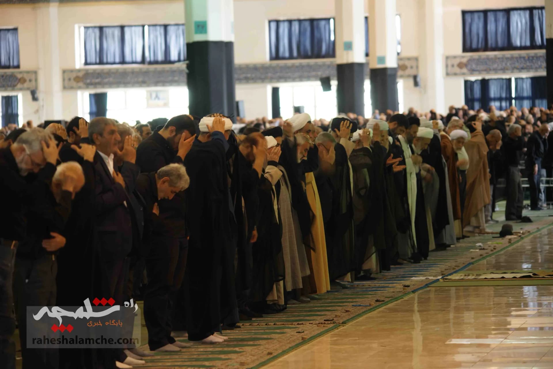 نمازجمعه این هفته تهران برگزار شد +تصاویر — تصویر 30
