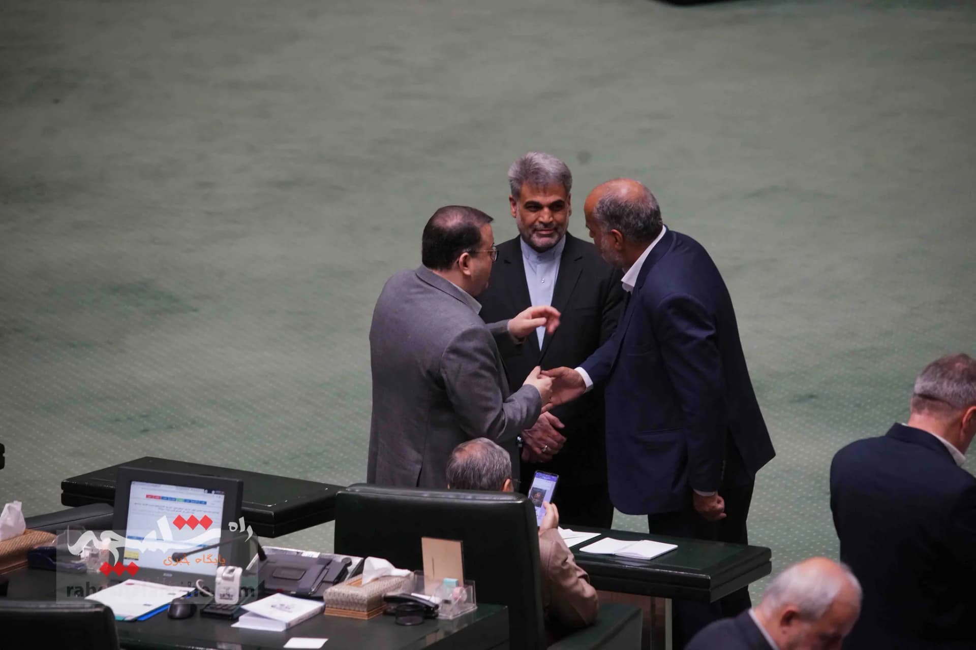صحن علنی امروز مجلس پس از پاسخ موشکی ایران به اسرائیل +تصاویر — تصویر 27