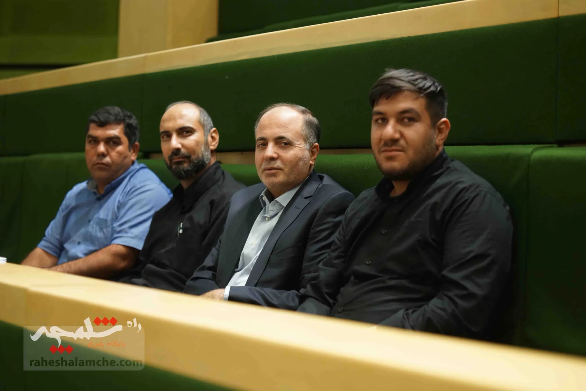 خبرنگاران در مجلس شورای اسلامی(یکشنبه 15 مرداد) +تصاویر — تصویر 15