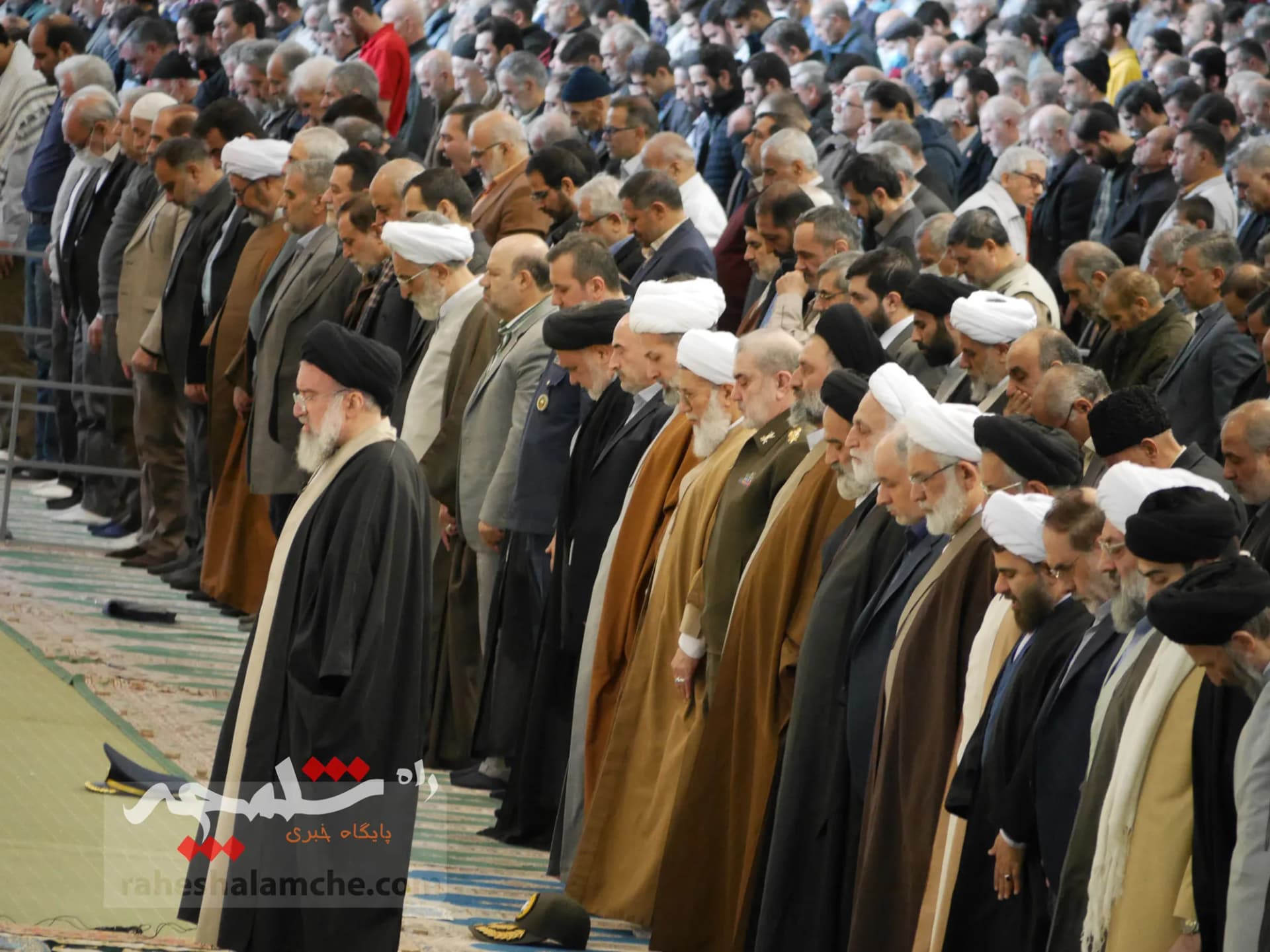 اولین نماز جمعه تهران در ماه مبارک رمضان برگزار شد +تصاویر — تصویر 70