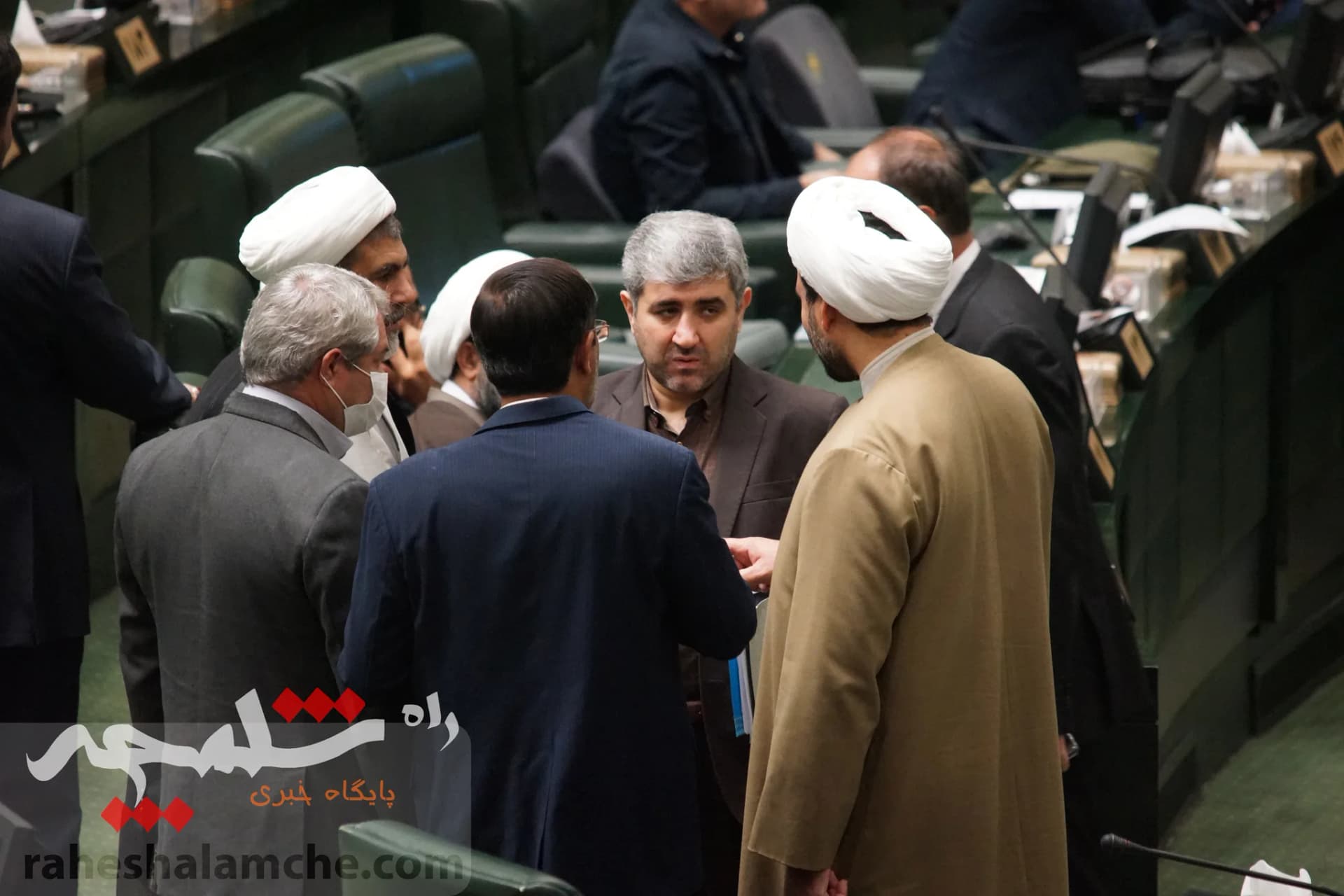روز یکشنبه صحن علنی مجلس چه گذشت؟ +تصاویر — تصویر 18