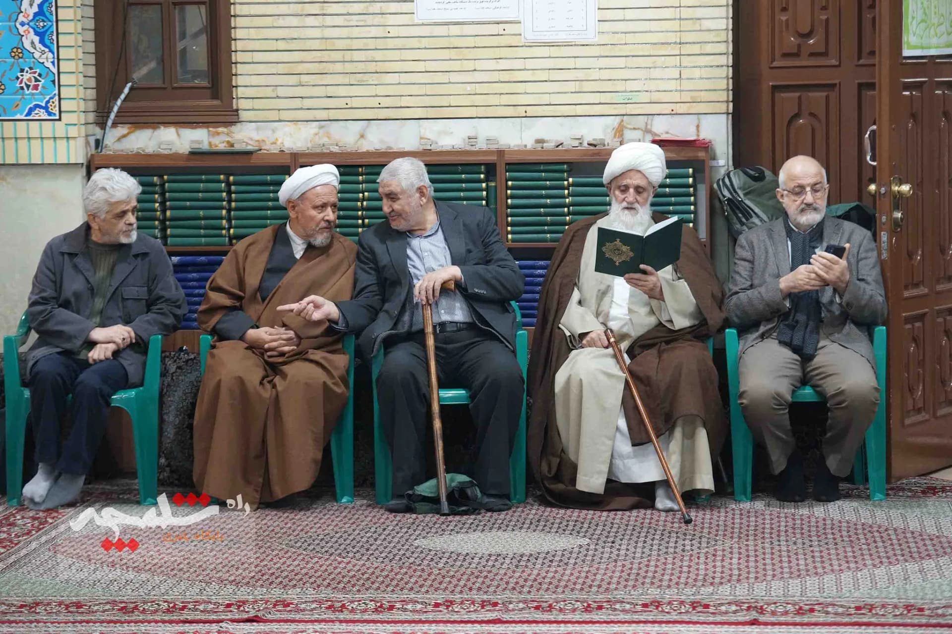 چه کسانی در مراسم ختم مرحوم سیدمهدی طالقانی حضور داشتند؟ +تصاویر — تصویر 18
