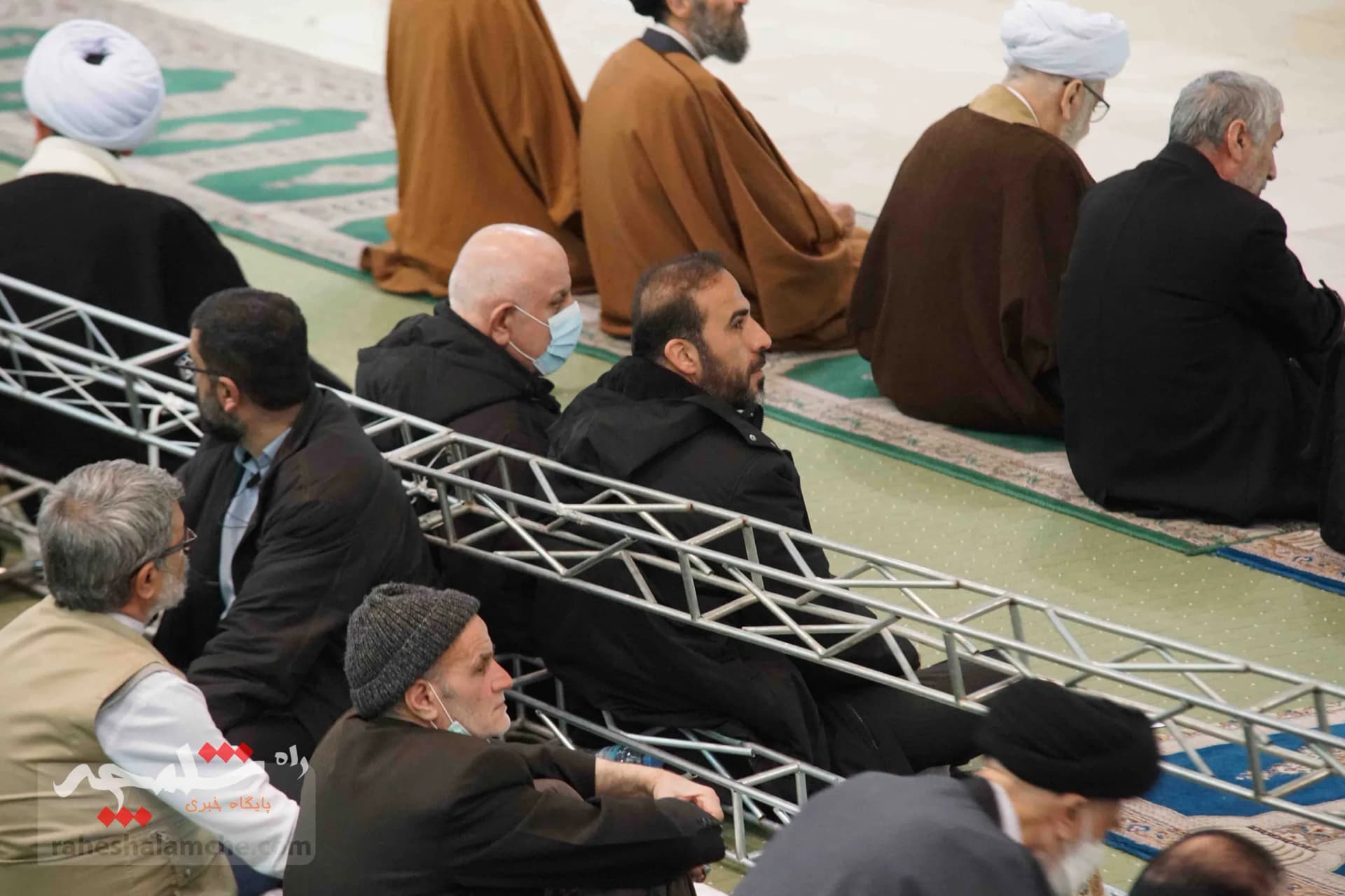 حضور پررنگ جوانان و نوجوانان در نماز جمعه تهران +تصاویر — تصویر 6