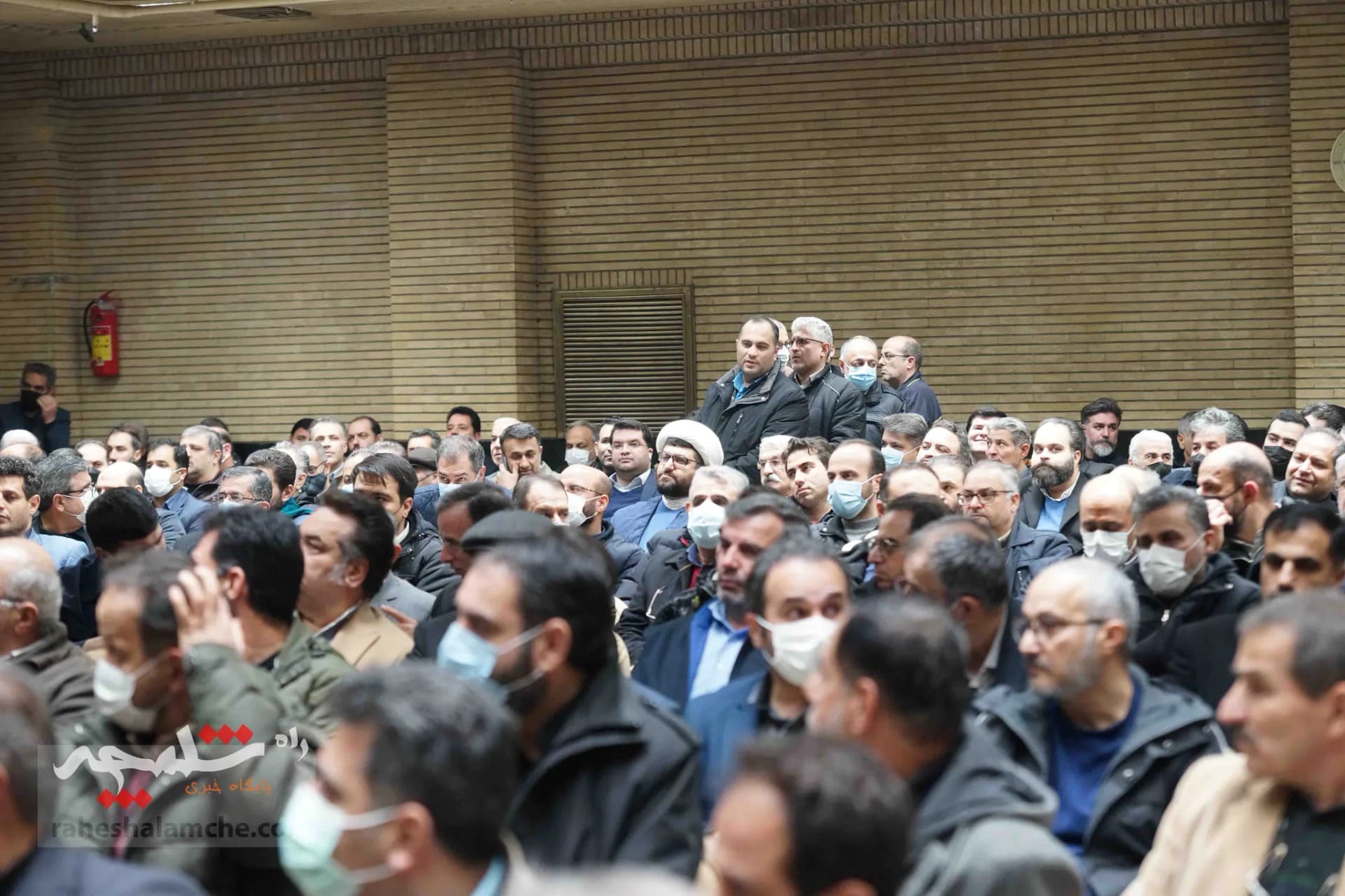 چه کسانی در مجلس ترحیم پدر مدیرعامل شرکت دخانیات کشور حضور داشتند؟ +تصاویر — تصویر 21