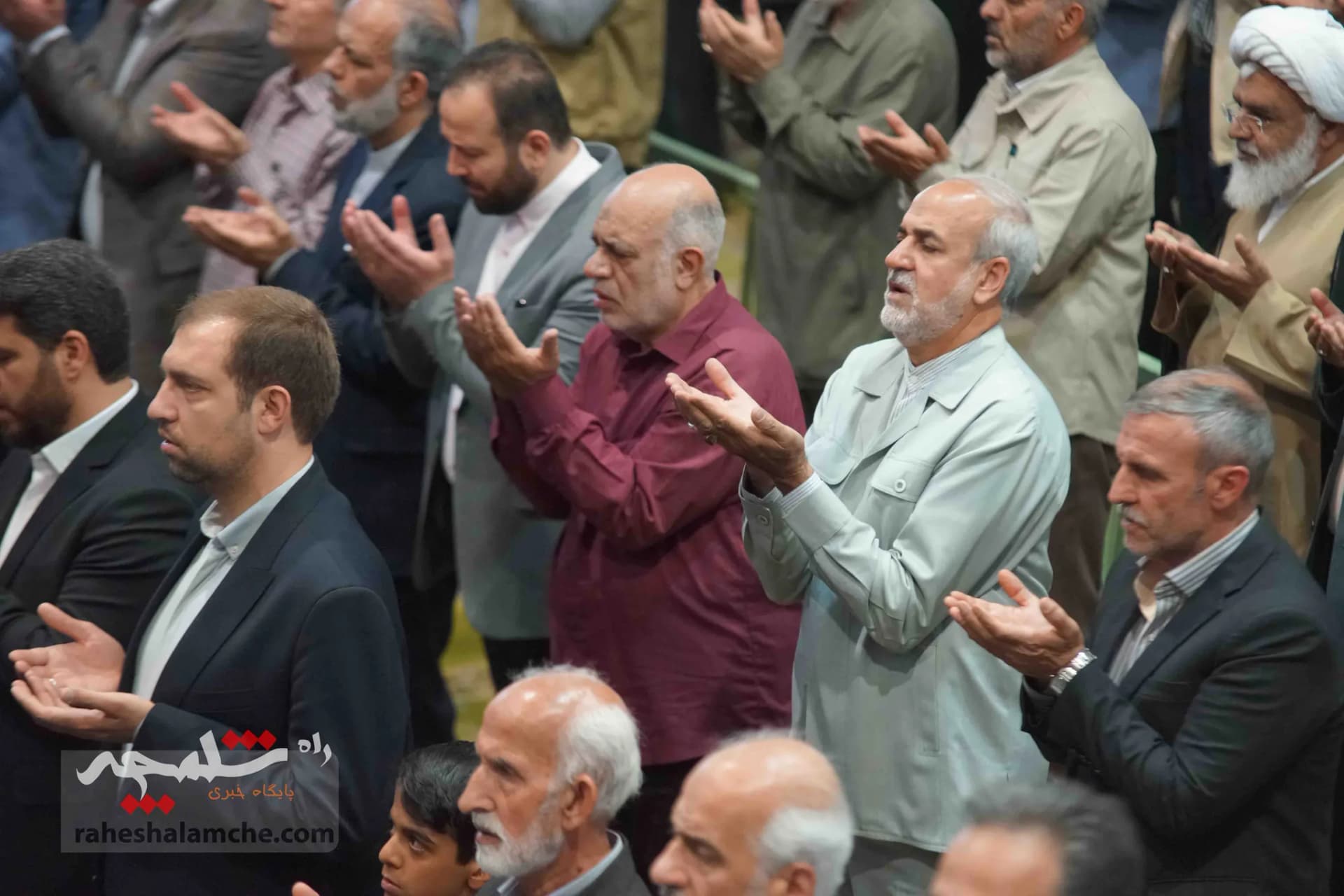 نمازجمعه این هفته تهران برگزار شد +تصاویر — تصویر 17
