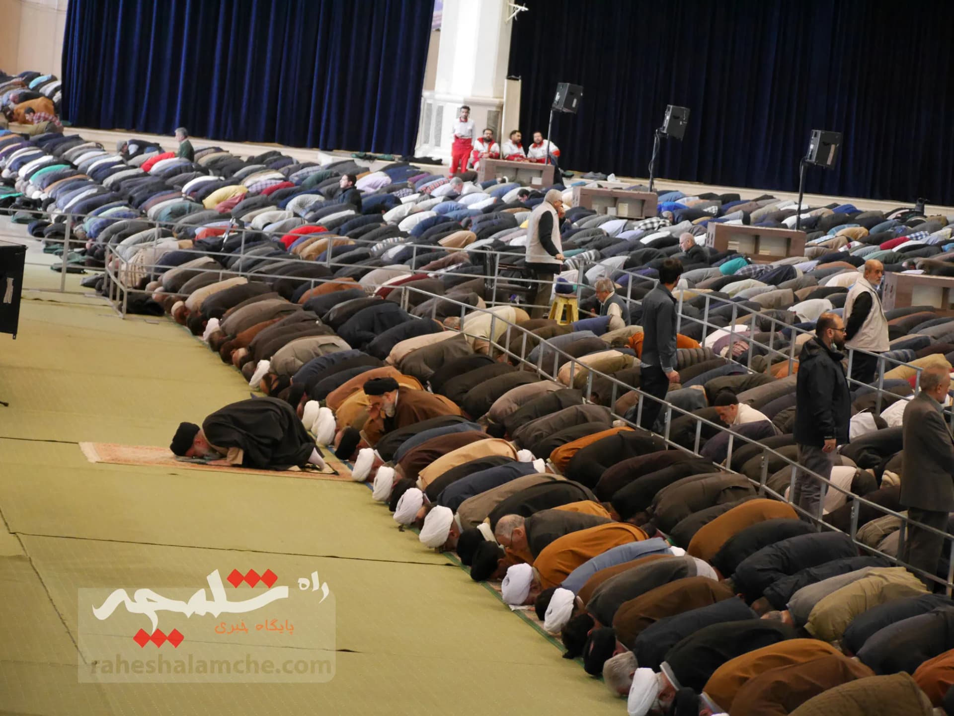 اولین نماز جمعه تهران در ماه مبارک رمضان برگزار شد +تصاویر — تصویر 68