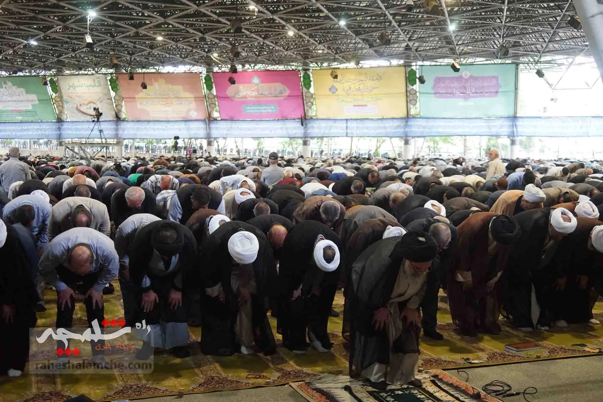 نماز جمعه این هفته تهران برگزار شد +تصاویر — تصویر 56