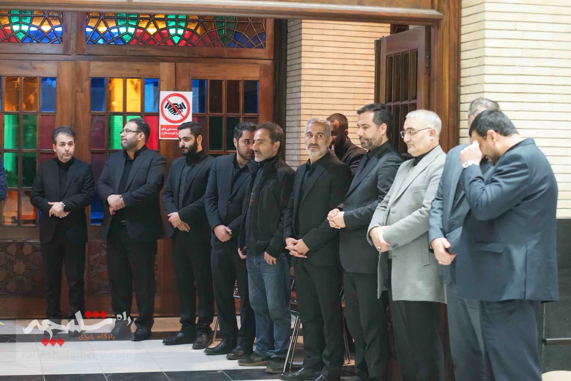 چه کسانی در مجلس ترحیم پدر مدیرعامل شرکت دخانیات کشور حضور داشتند؟ +تصاویر — تصویر 8