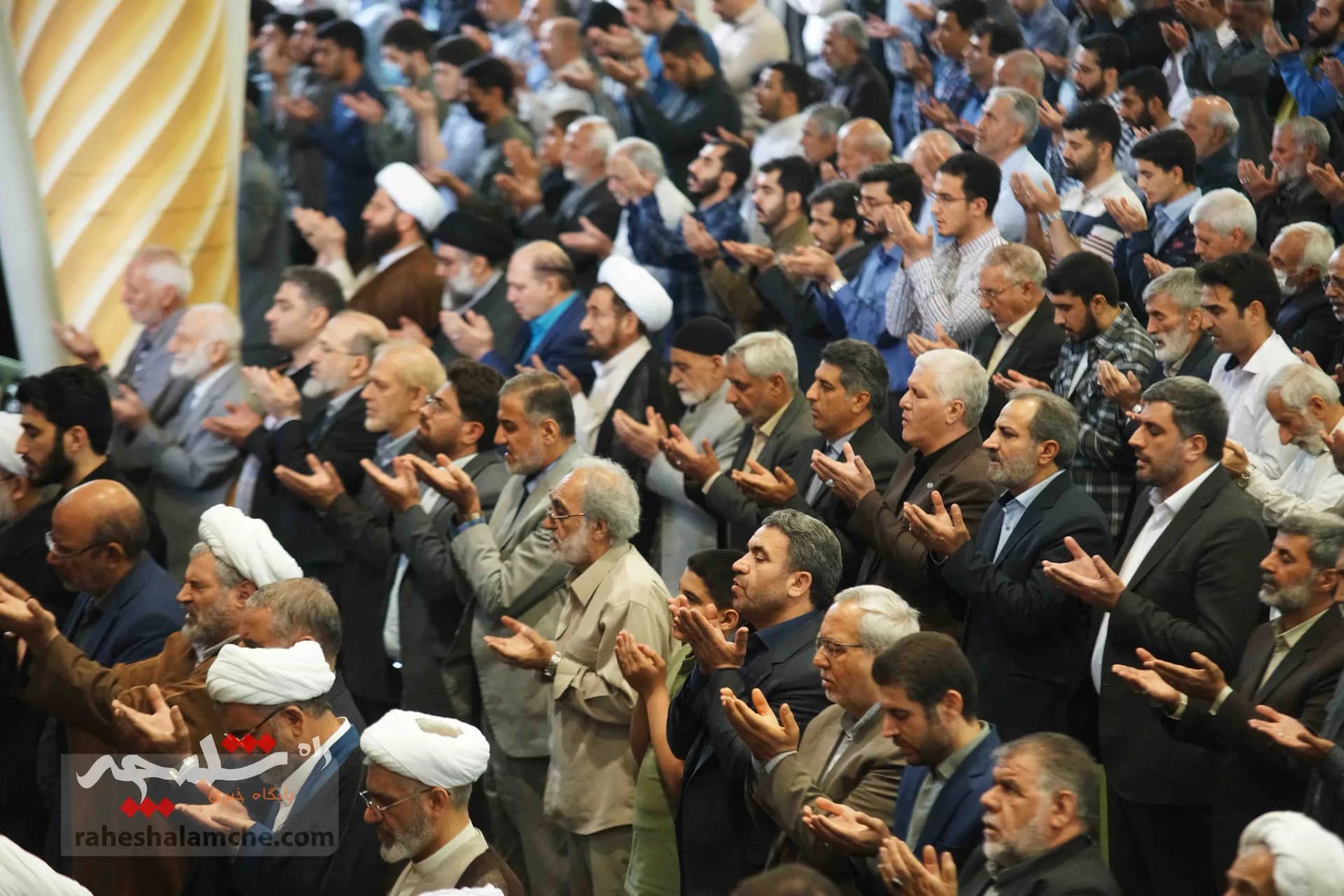 نماز جمعه این هفته تهران به امامت ابوترابی‌فرد برگزار شد +تصاویر — تصویر 58