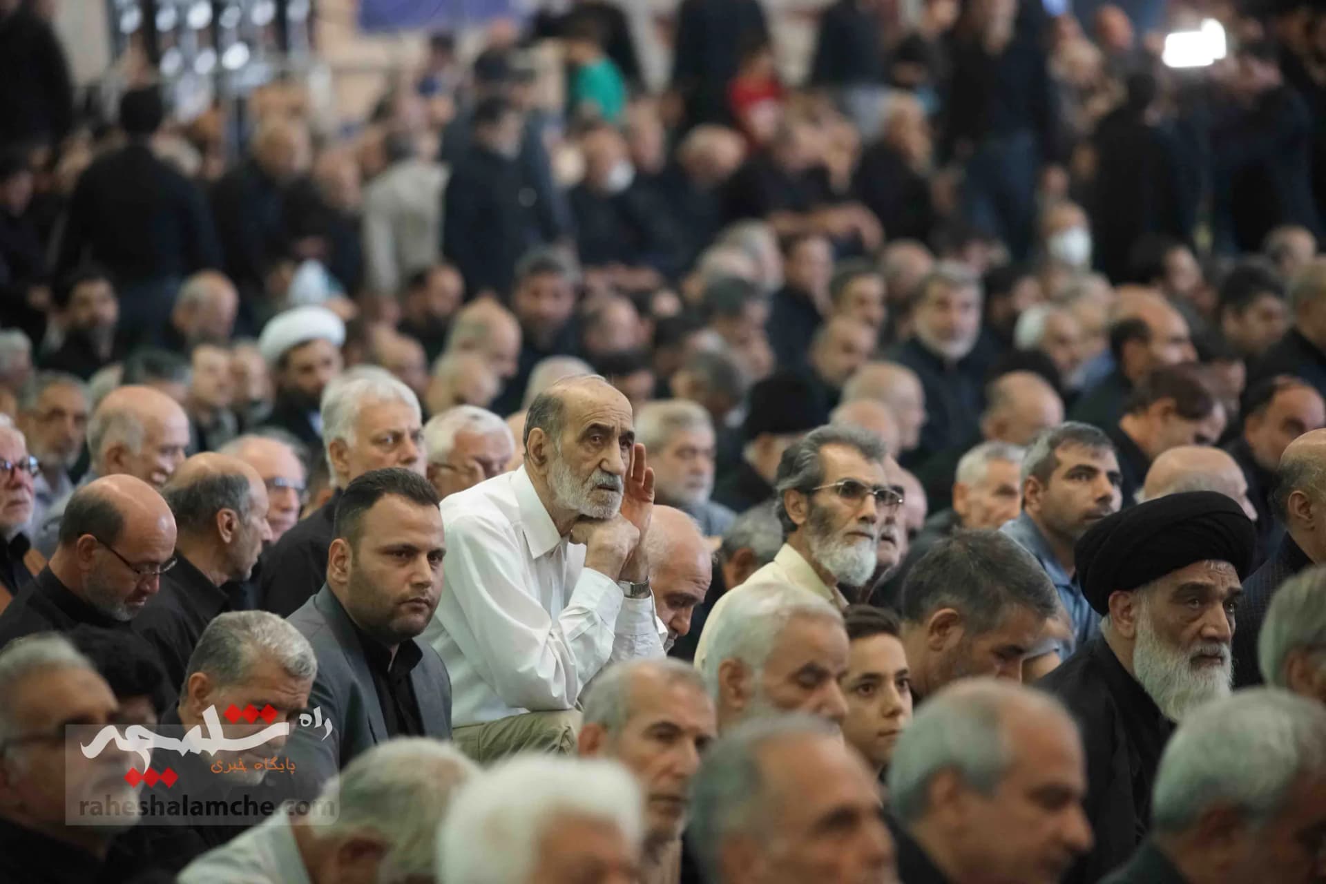 نمازجمعه این هفته تهران برگزار شد +تصاویر — تصویر 35