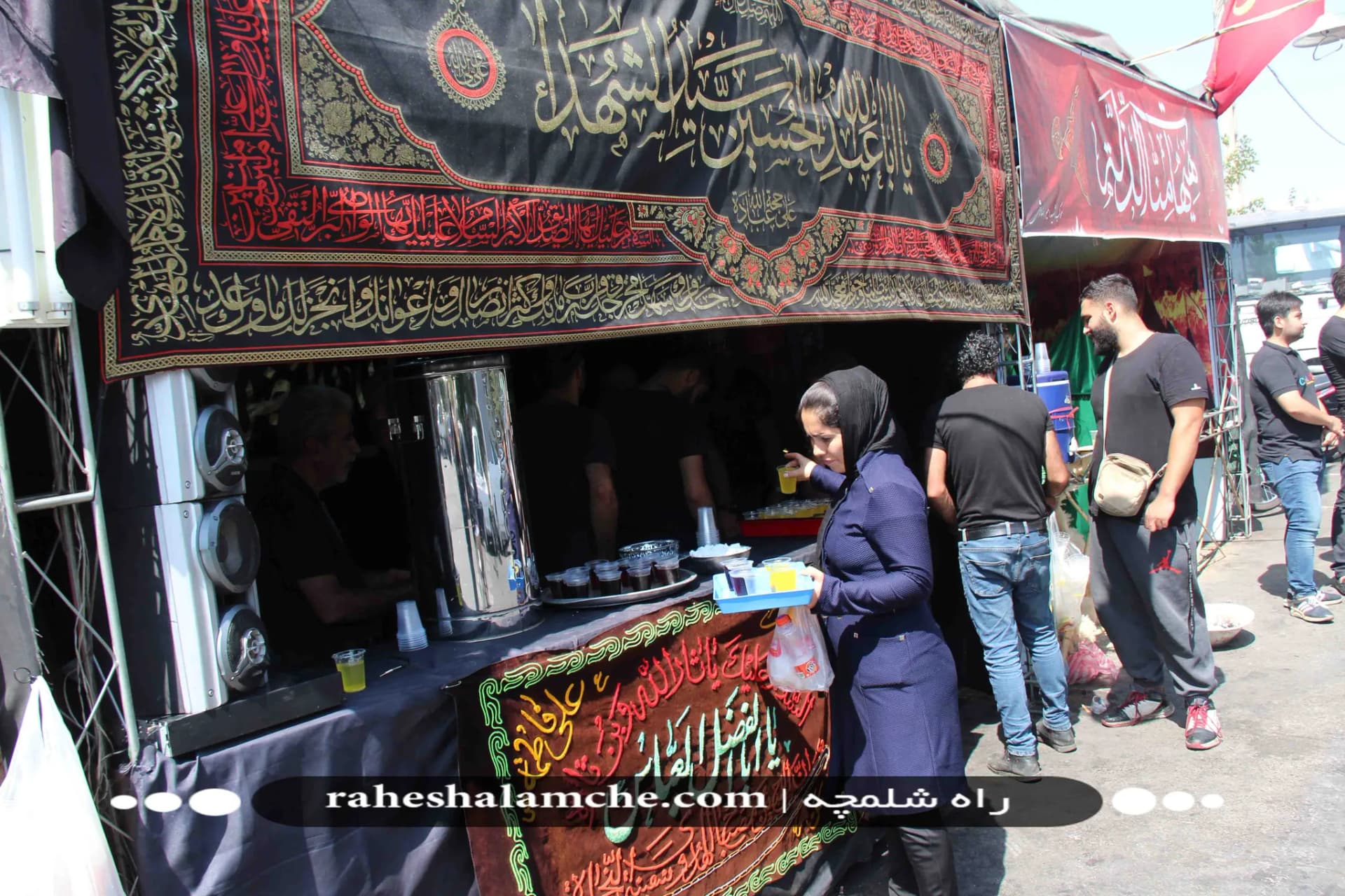عزاداری و سوگواری همراه با برگزاری نماز ظهر عاشورا در سراسر ایران اسلامی +تصاویر — تصویر 20