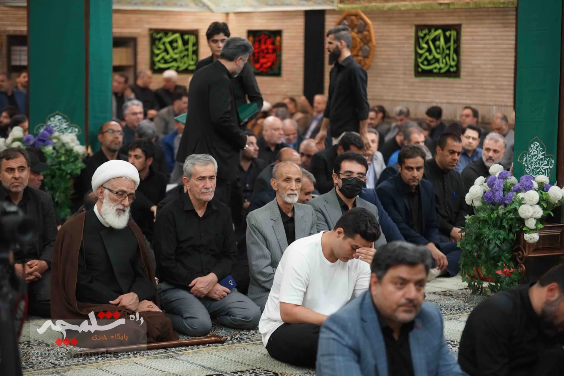احمدینژادیها برای ختم همسر مرتضی تمدن سنگ تمام گذاشتند +تصاویر — تصویر 39