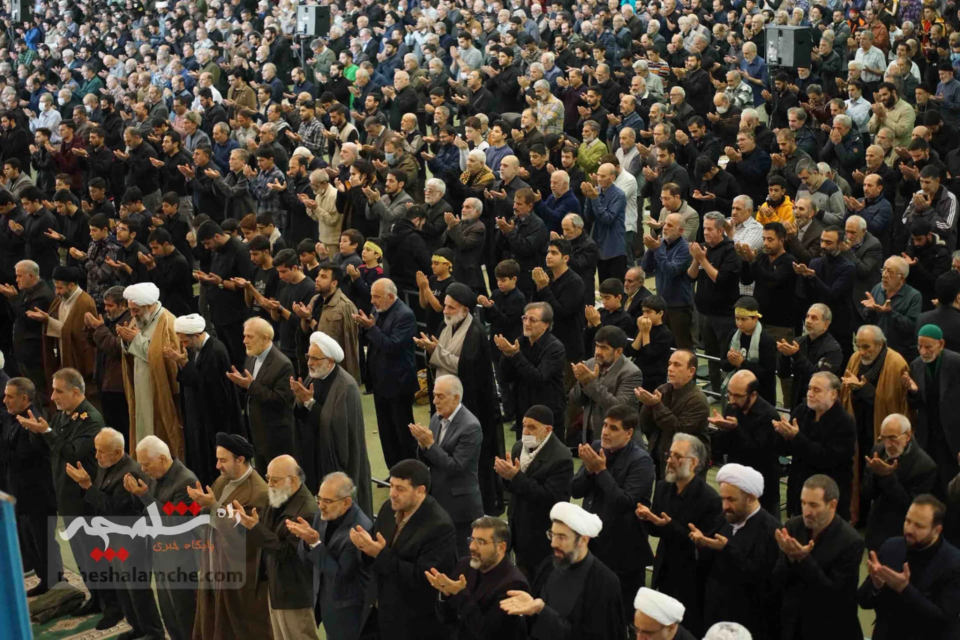 حضور پرشور دانش آموزان نمازگزار این هفته نماز جمعه تهران +تصاویر — تصویر 54