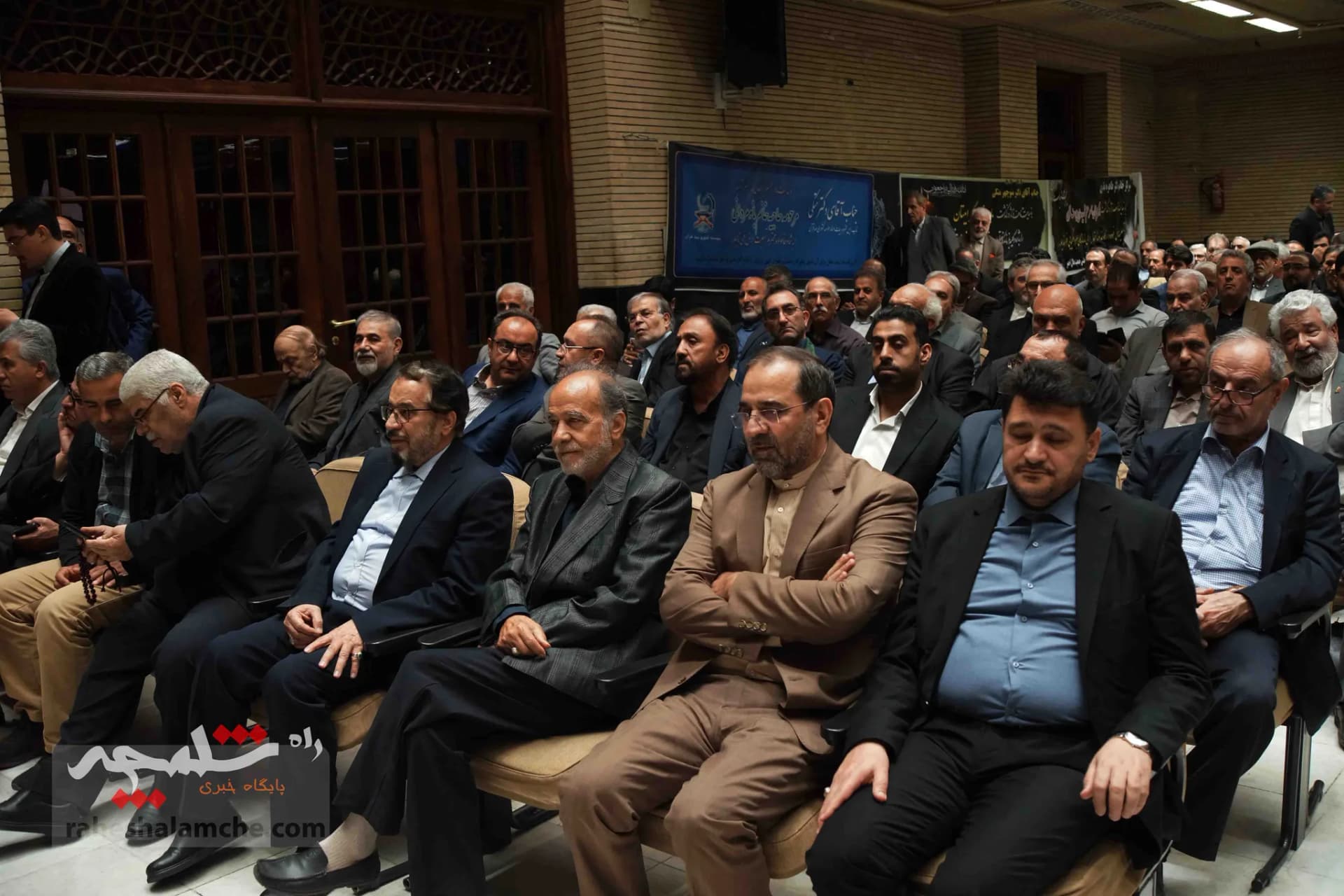 مراسم ختم مادر همسر منوچهر متکی چه خبر بود؟ +تصاویر کامل — تصویر 75