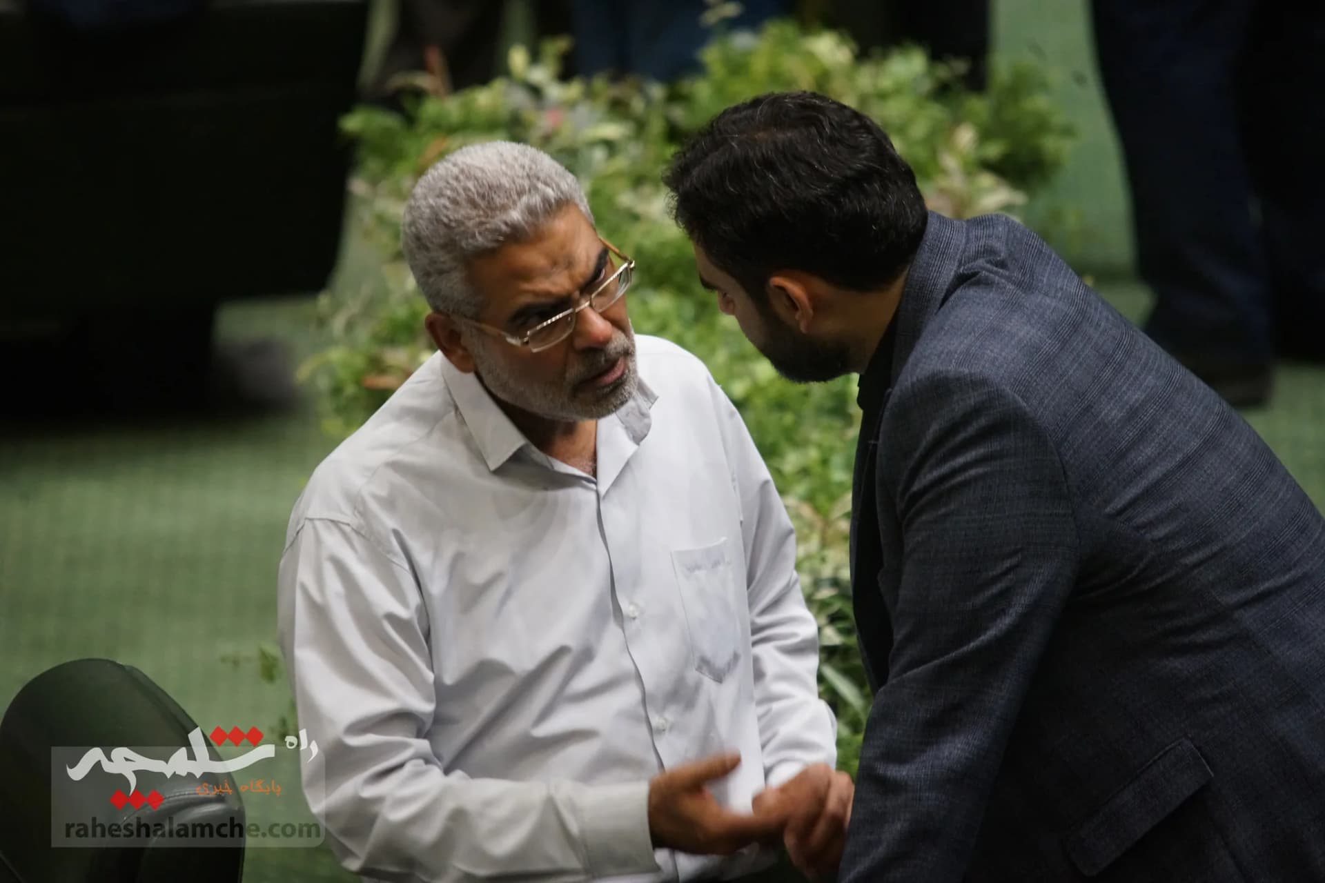 ماجرای پخش شبنامه علیه صالحی امیری در صحن علنی مجلس + تصاویر — تصویر 37