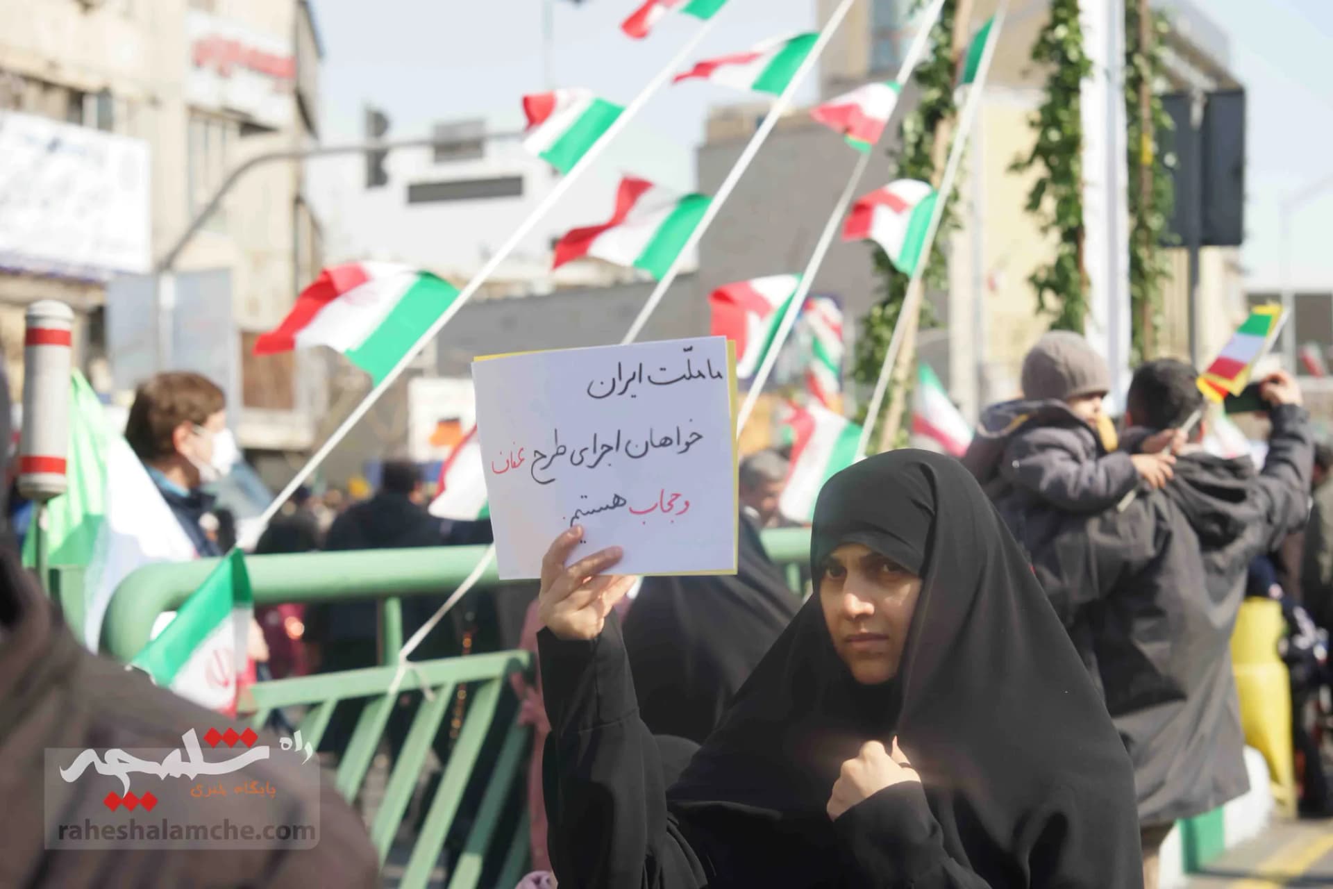 خروش ملت استوار ایران اسلامی در جشن ۴۴سالگی انقلاب اسلامی +تصاویر — تصویر 46
