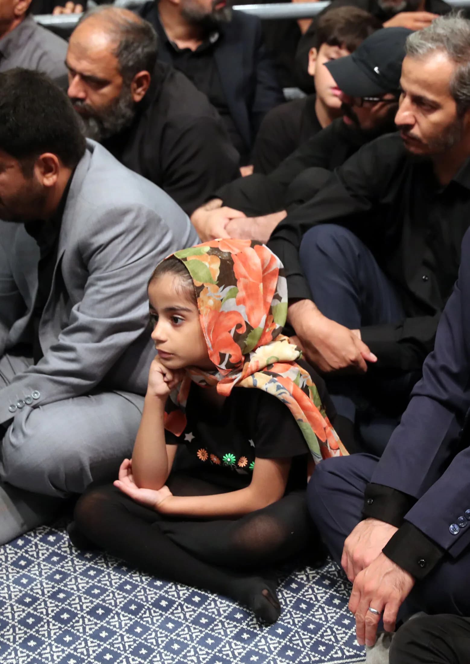 مراسم شام غریبان سیدالشهد(ع) با حضور رهبر انقلاب +تصاویر — تصویر 22
