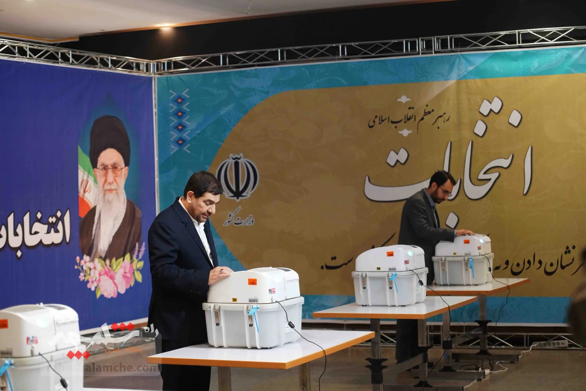 روز رایگیری در ستاد انتخابات وزارت کشور +تصاویر — تصویر 26