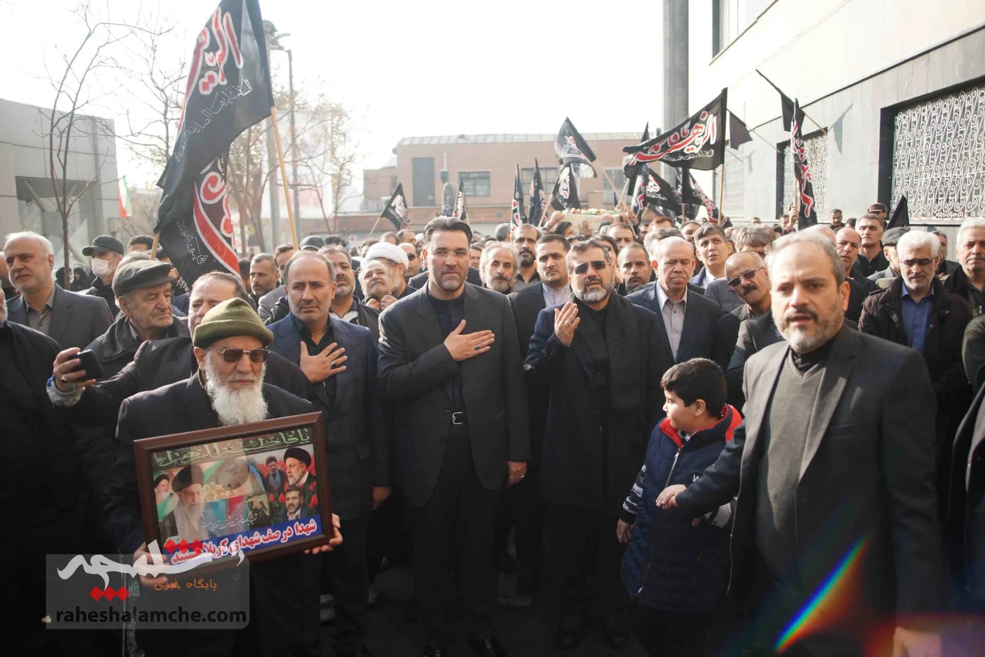 گزارش تصویری تشییع و خاکسپاری شهید گمنام در وزارت فرهنگ و ارشاد اسلامی — تصویر 13