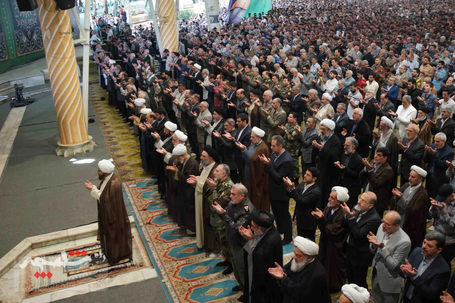 نماز جمعه امروز تهران با حال و هوای روز ارتش +تصاویر — تصویر 44