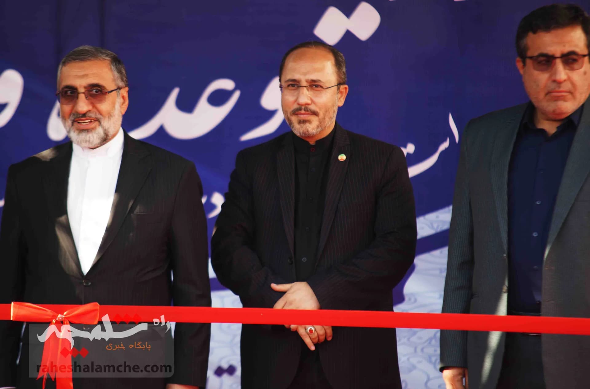 بازدید رئیس دفتر رئیس‌جمهور از غرفه معاونت ریاست جمهوری در امور مجلس +تصاویر — تصویر 37