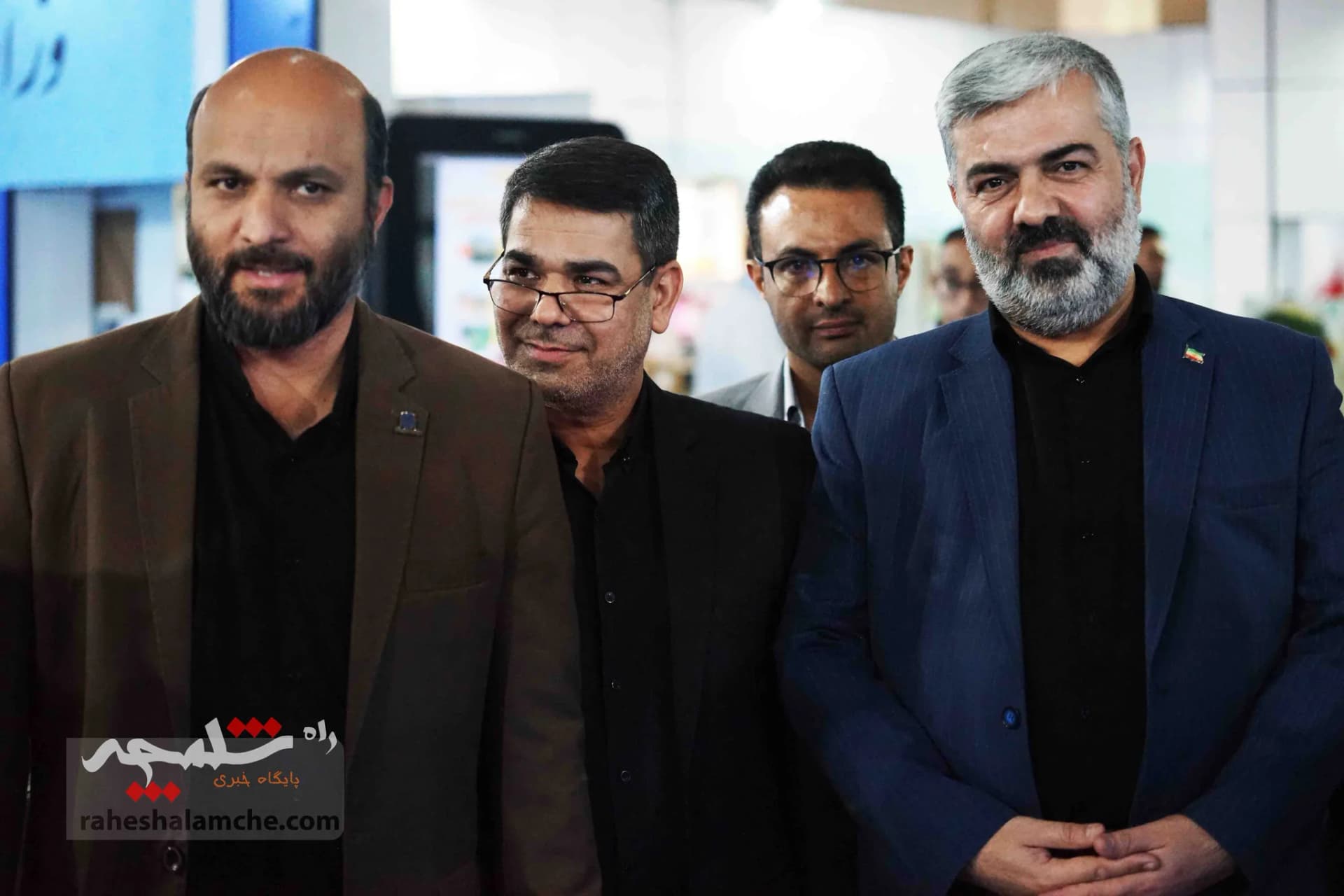 بازدید رئیس دفتر رئیس‌جمهور از غرفه معاونت ریاست جمهوری در امور مجلس +تصاویر — تصویر 20