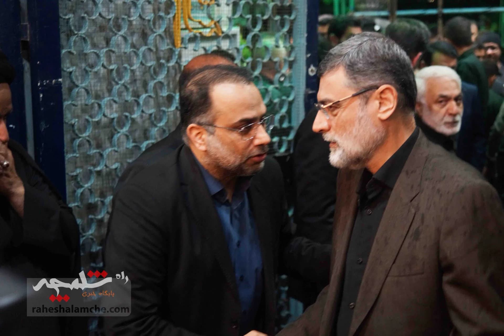 چه کسانی در مراسم گرامی‌داشت شهدای خدمت در مسجد ارک حضور داشتند؟ +تصاویر — تصویر 22