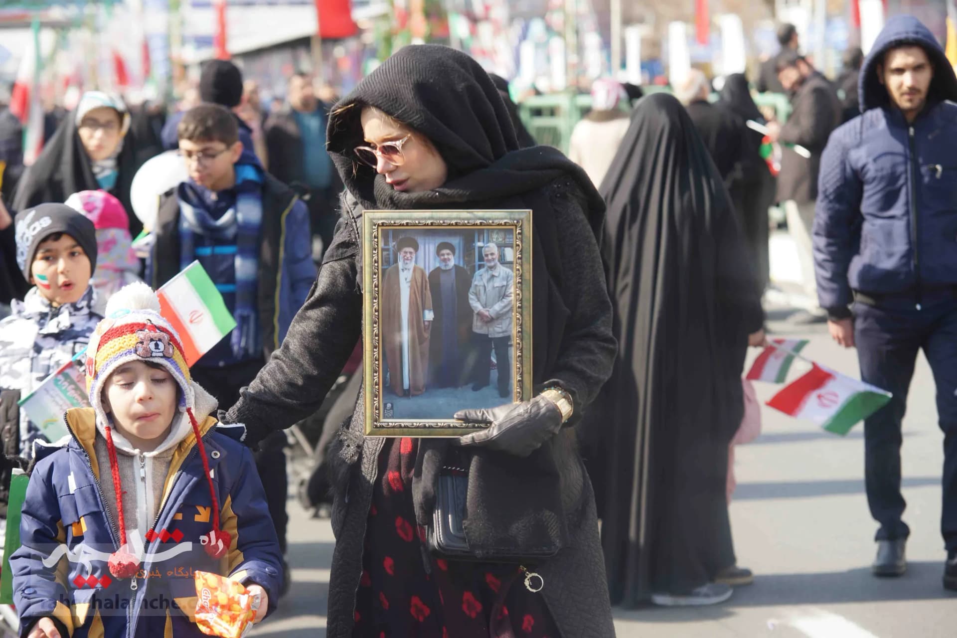 خروش ملت استوار ایران اسلامی در جشن ۴۴سالگی انقلاب اسلامی +تصاویر — تصویر 65