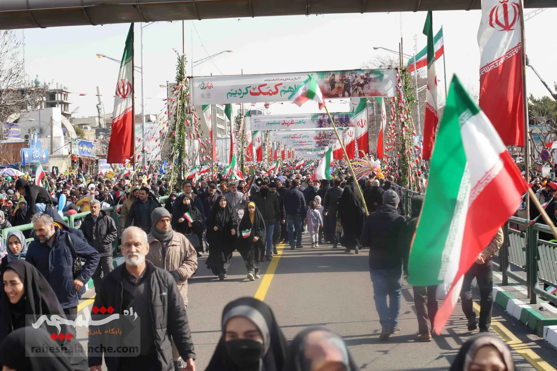 خروش ملت استوار ایران اسلامی در جشن ۴۴سالگی انقلاب اسلامی +تصاویر — تصویر 11