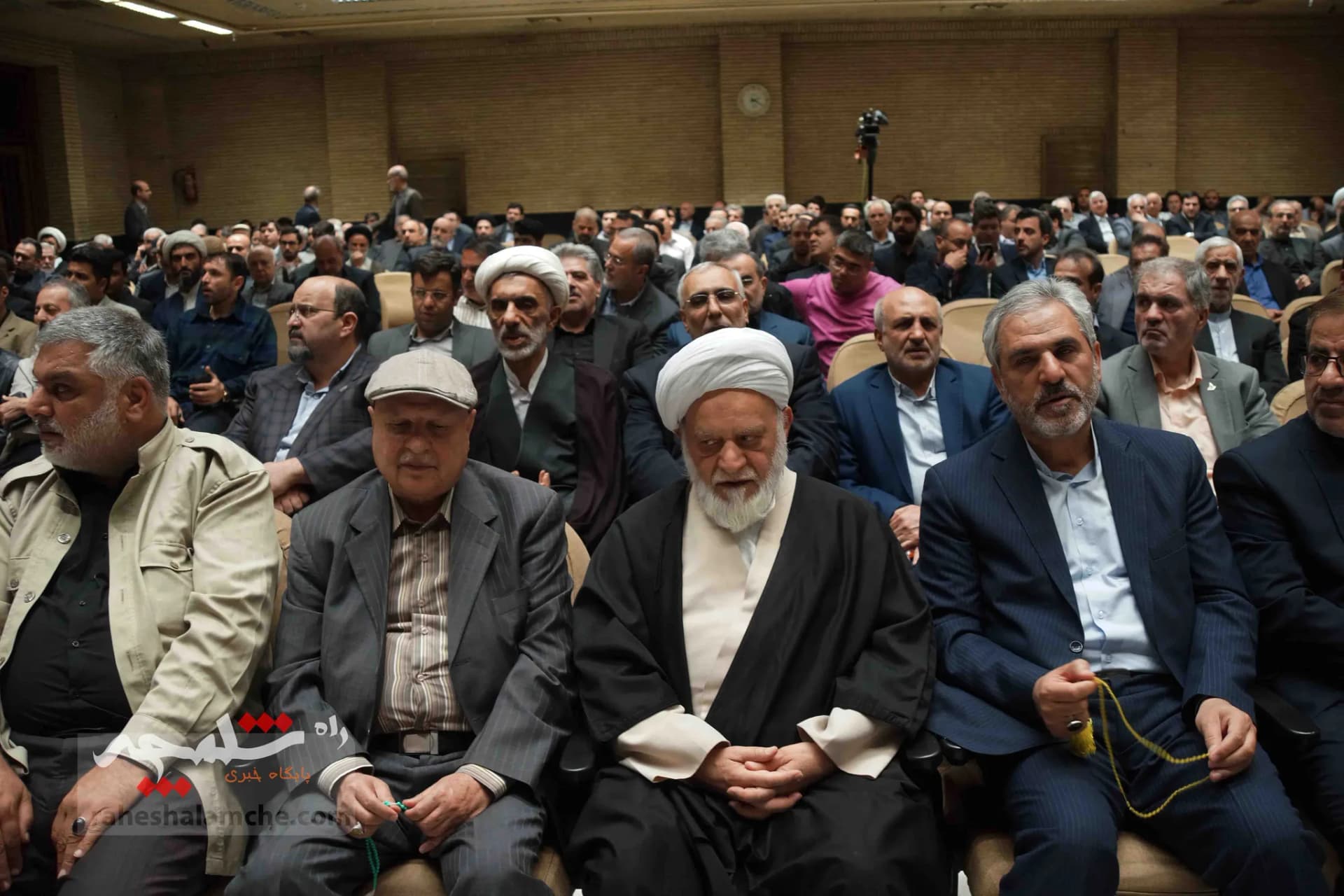 چرا احمدی‌نژاد در مراسم ختم مرحوم پرویز داودی حضور نداشت؟ +تصاویر — تصویر 66