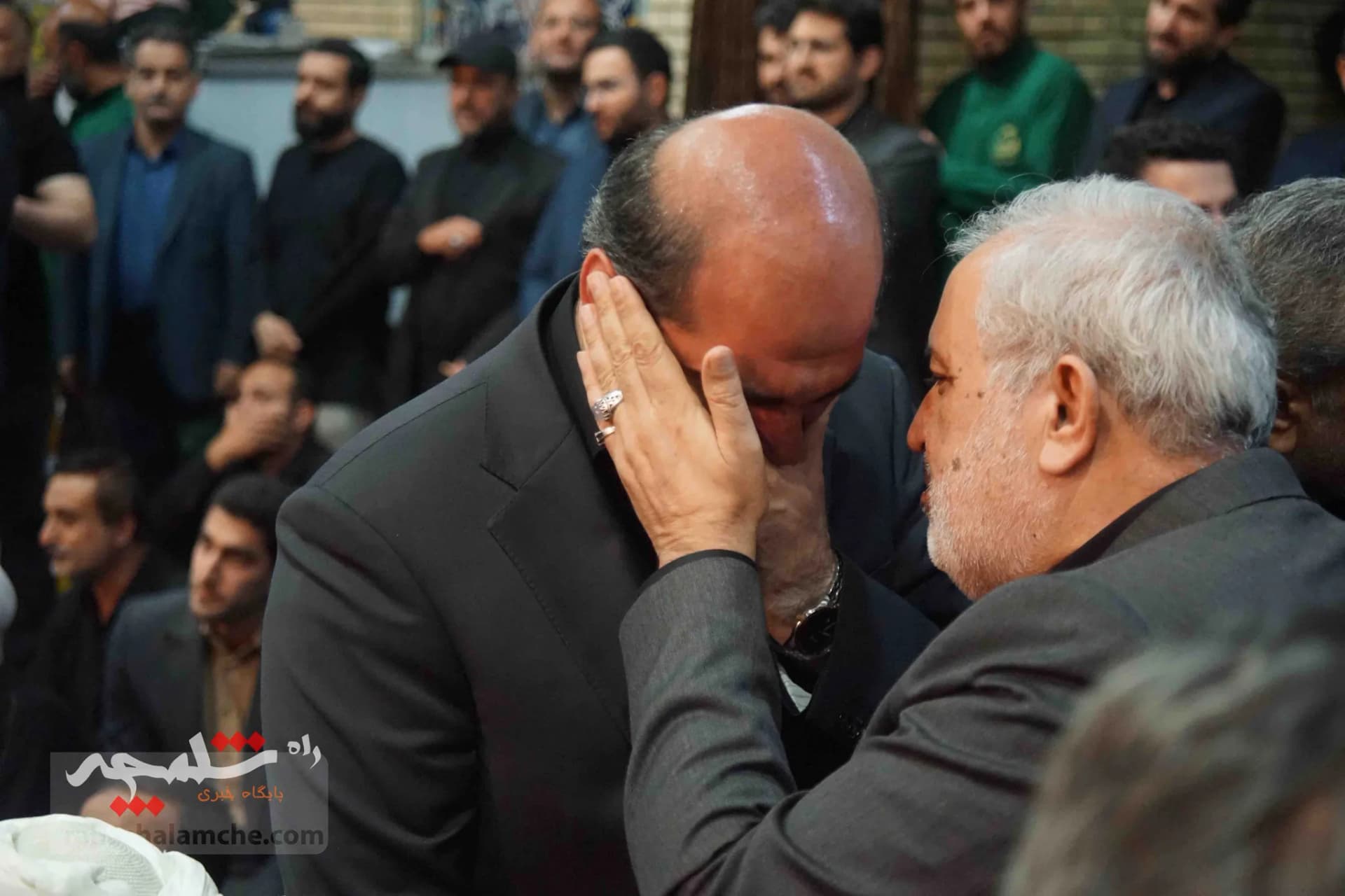 چه کسانی در مراسم گرامی‌داشت شهدای خدمت در مسجد ارک حضور داشتند؟ +تصاویر — تصویر 33