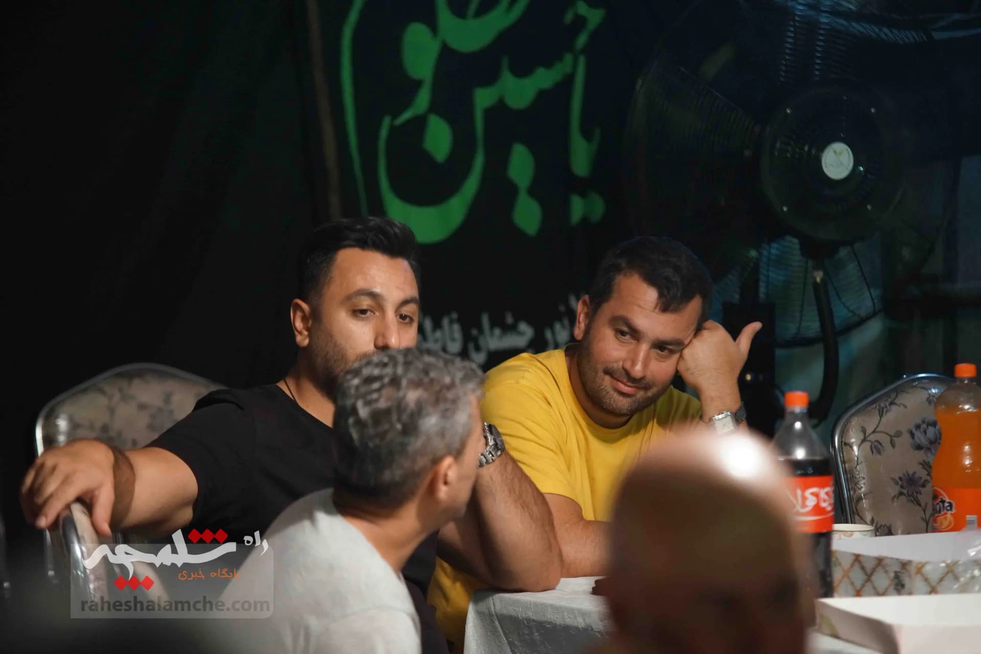 پخت آش نذری به مناسبت 28 صفر در محله دروازه شمیران تهران +تصاویر — تصویر 32