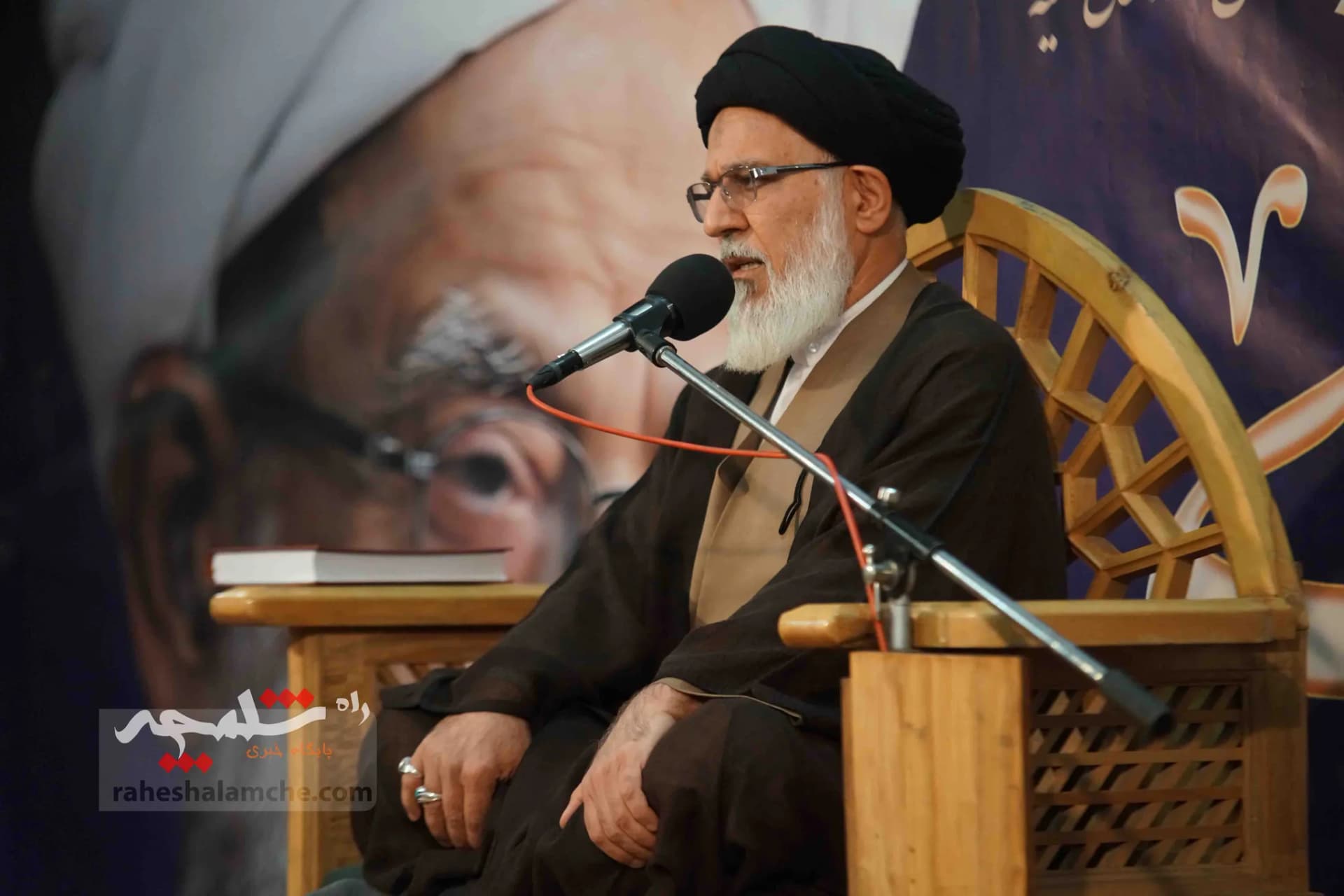 همه شخصیتهایی که در مراسم ترحیم آیتالله امام کاشانی حضور داشتند +تصاویر — تصویر 87