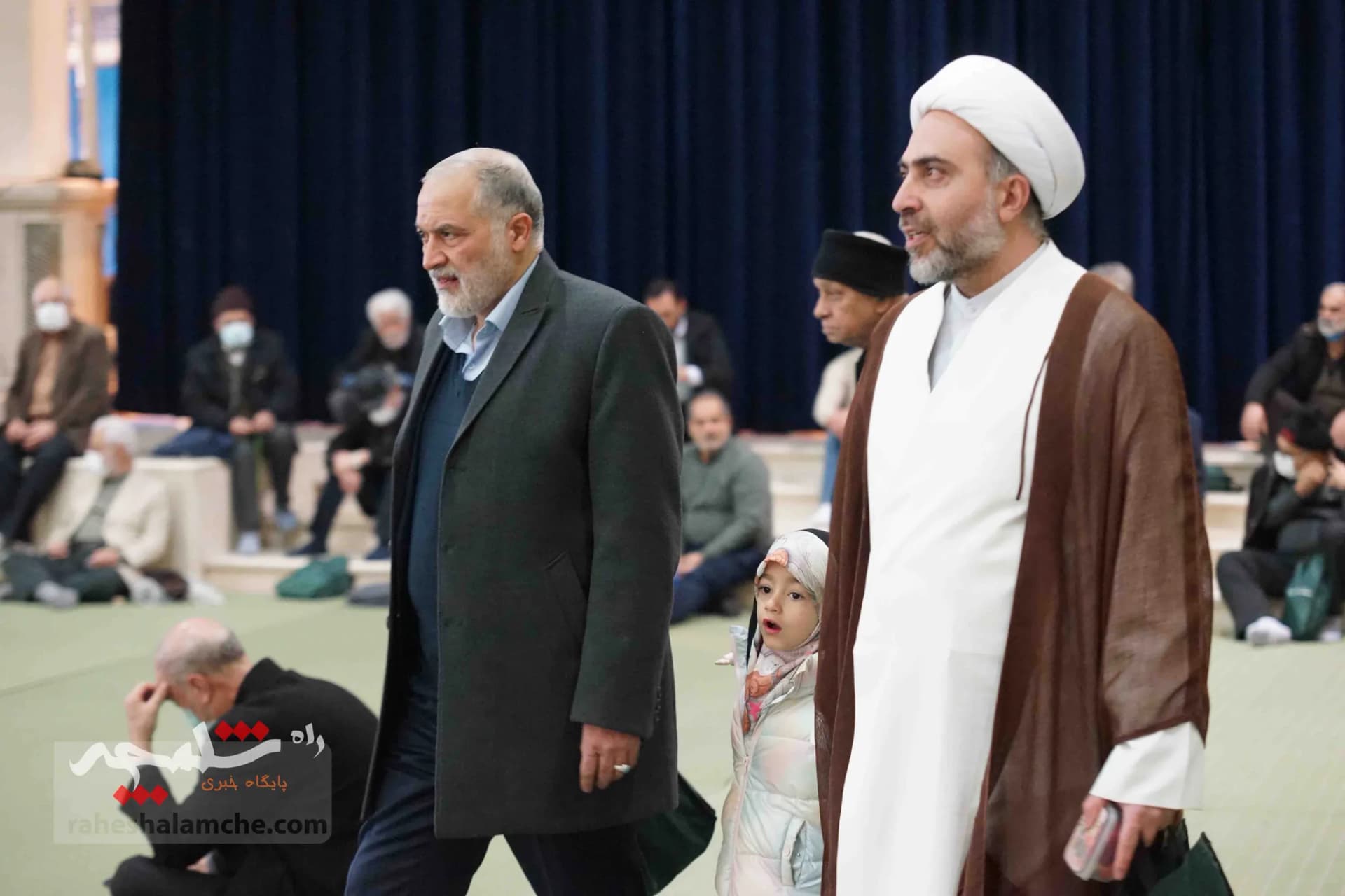 حضور پررنگ جوانان و نوجوانان در نماز جمعه تهران +تصاویر — تصویر 21