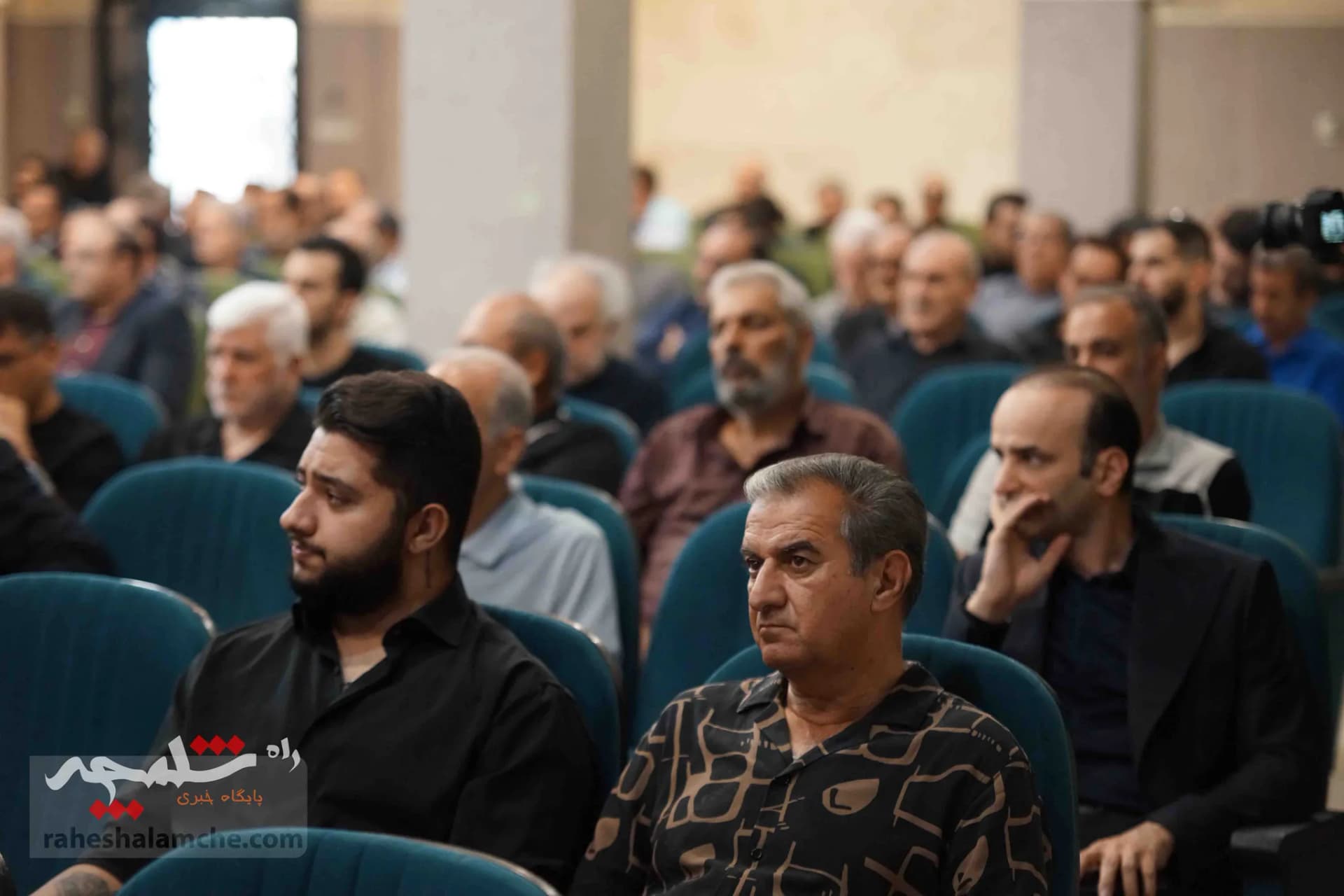 چه کسانی در مراسم ختم «سارا طاووسی» حضور داشتند؟ +تصاویر — تصویر 64