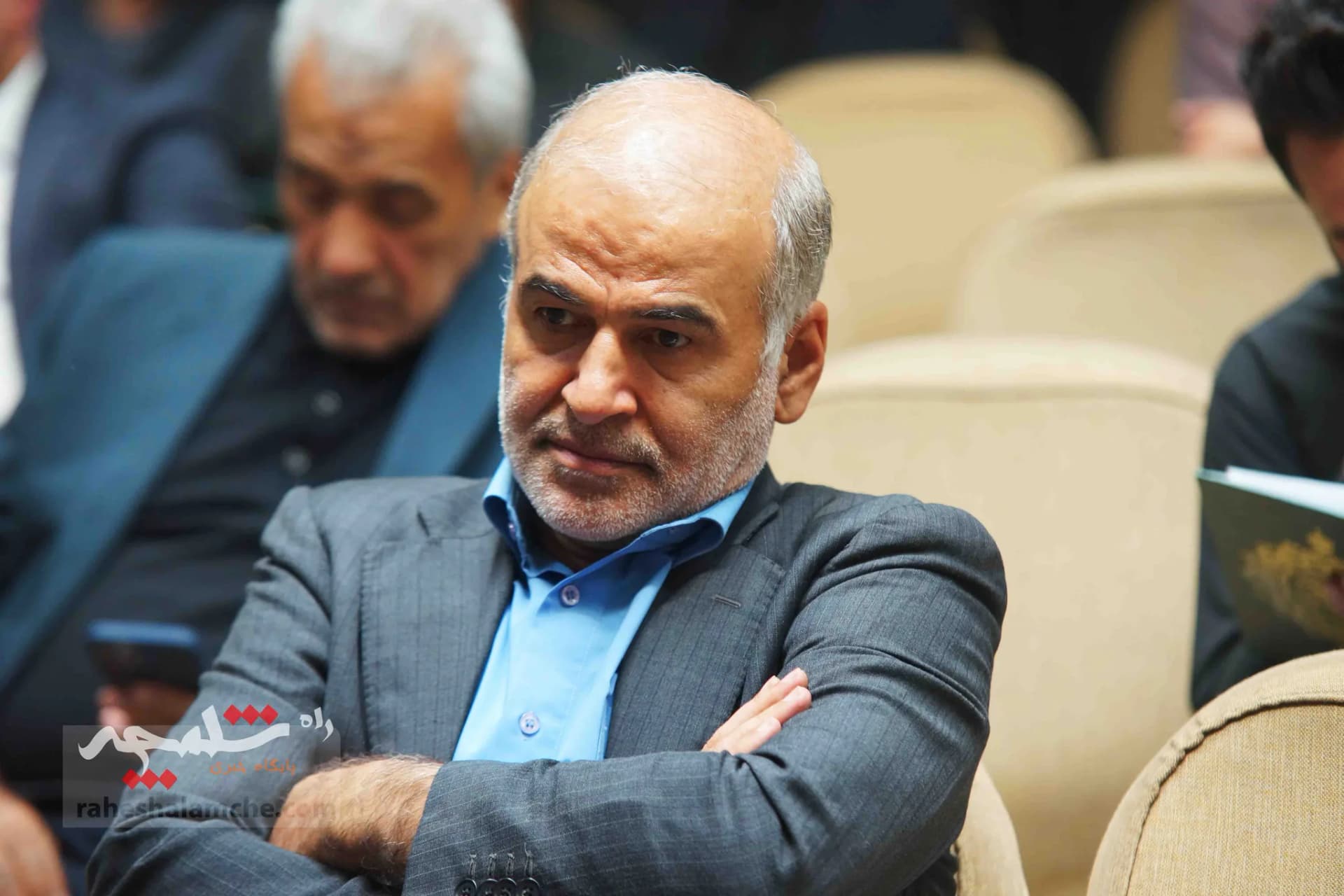 همه شخصیتهایی که در مراسم ختم مادر زریبافان شرکت کرده بودند +تصاویر — تصویر 40