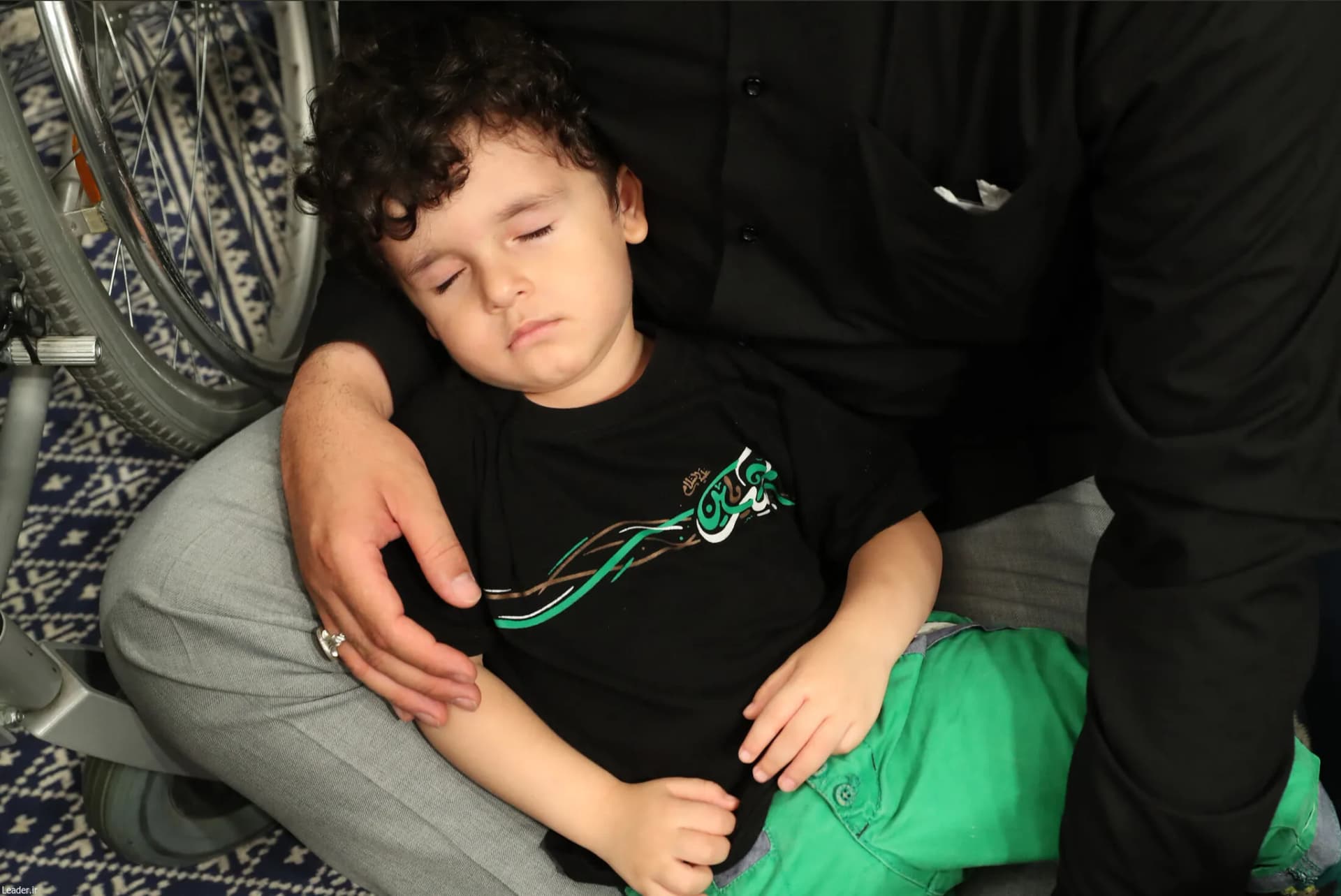 مراسم شام غریبان سیدالشهد(ع) با حضور رهبر انقلاب +تصاویر — تصویر 42