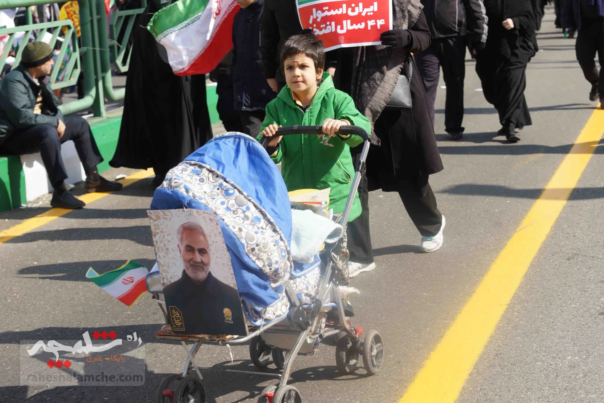 خروش ملت استوار ایران اسلامی در جشن ۴۴سالگی انقلاب اسلامی +تصاویر — تصویر 50