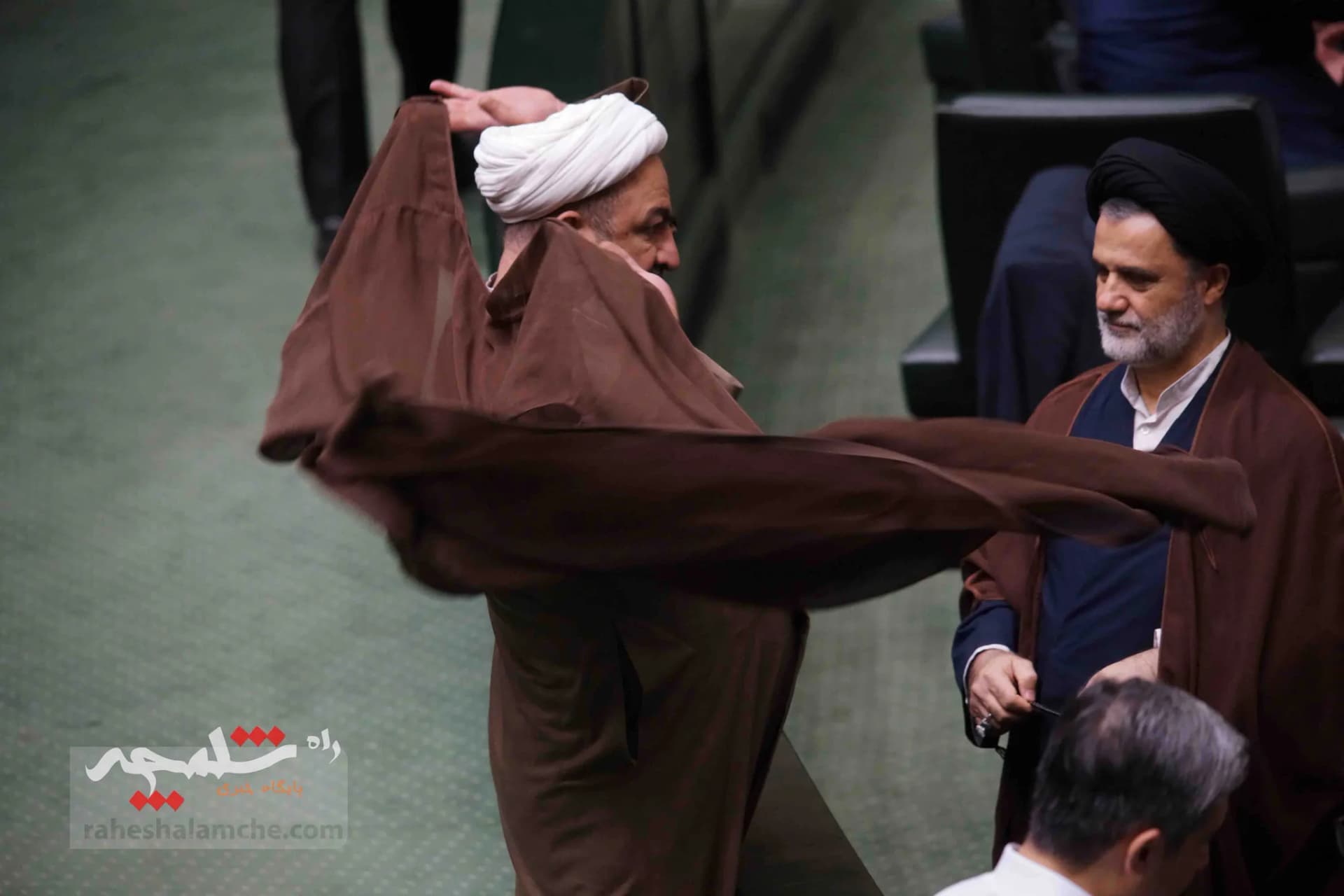 پزشکیان با حضور در خانه ملت، لایحه بودجه 1404 را تقدیم مجلس کرد +تصاویر — تصویر 41