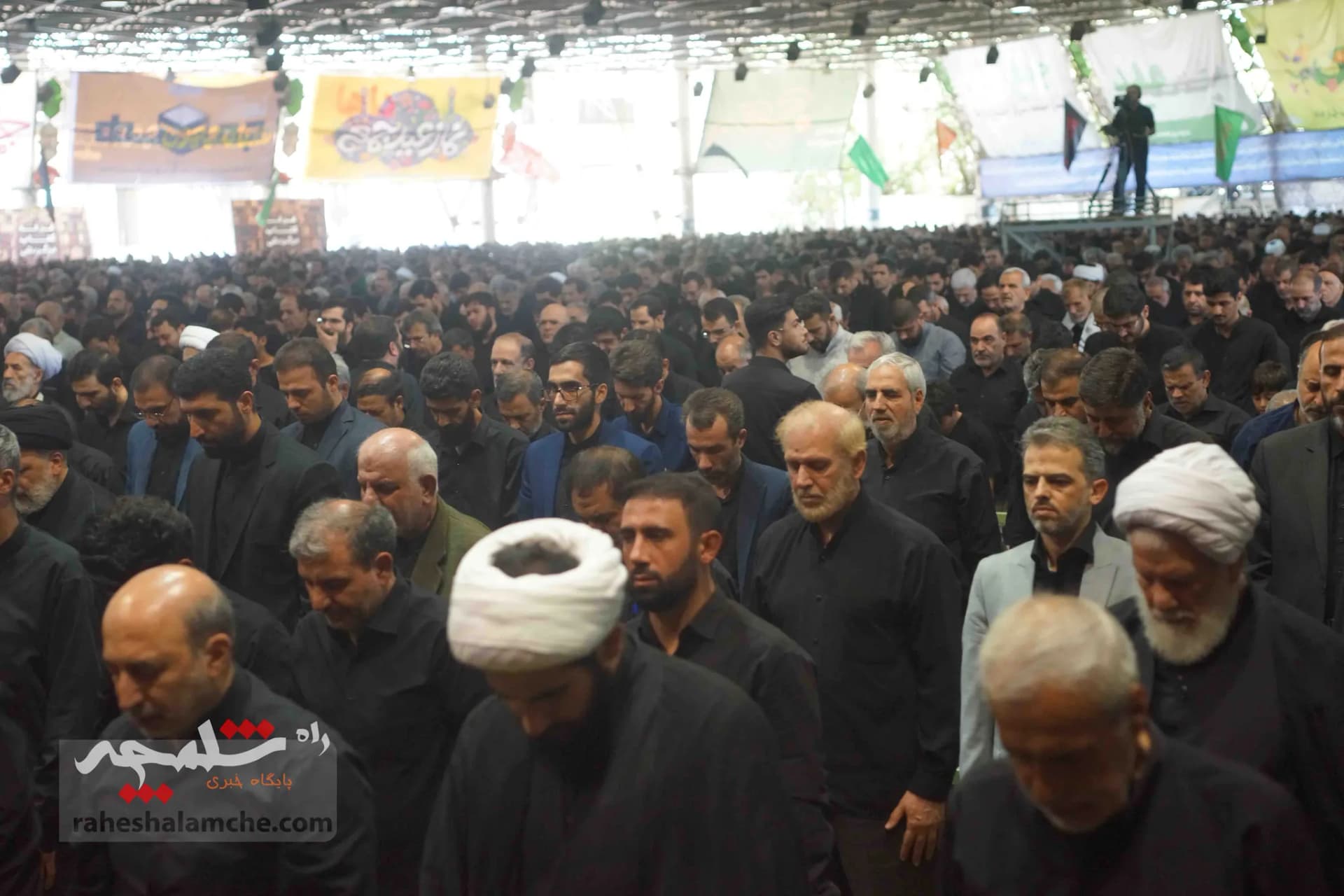 نمازجمعه عاشورایی این هفته تهران +تصاویر — تصویر 64