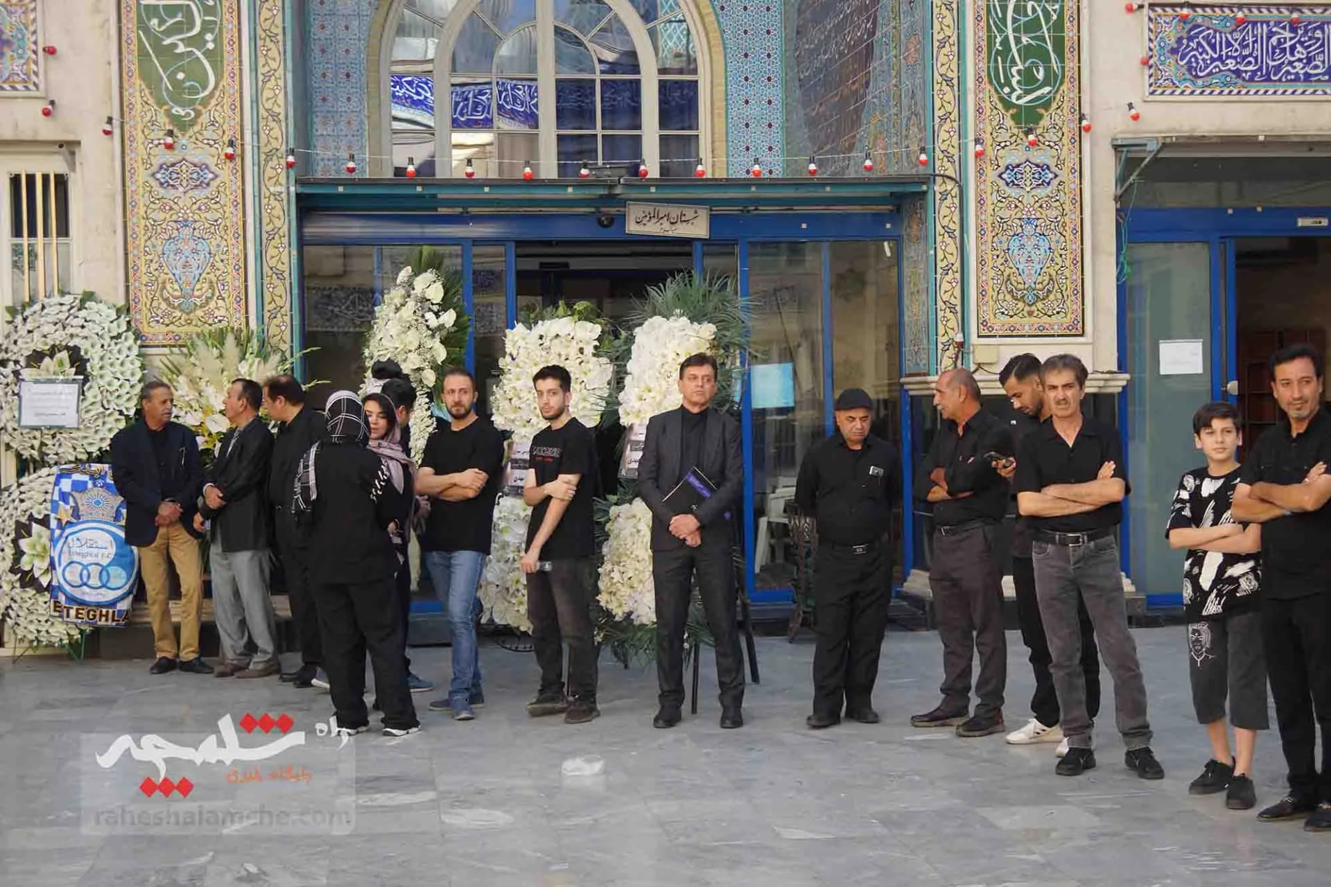 چه کسانی در مراسم ختم «سارا طاووسی» حضور داشتند؟ +تصاویر — تصویر 92