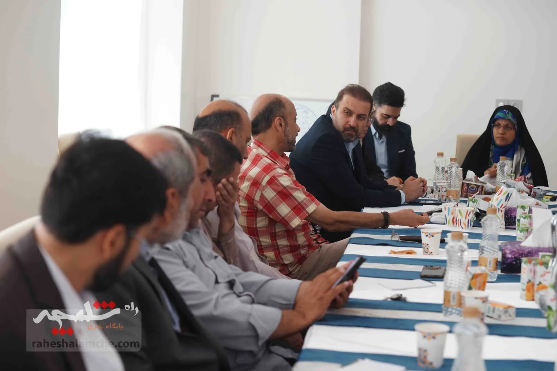 نشست ستاد انتخاباتی زاکانی در امور بینالملل و ایرانیان خارج از کشور +تصاویر — تصویر 19